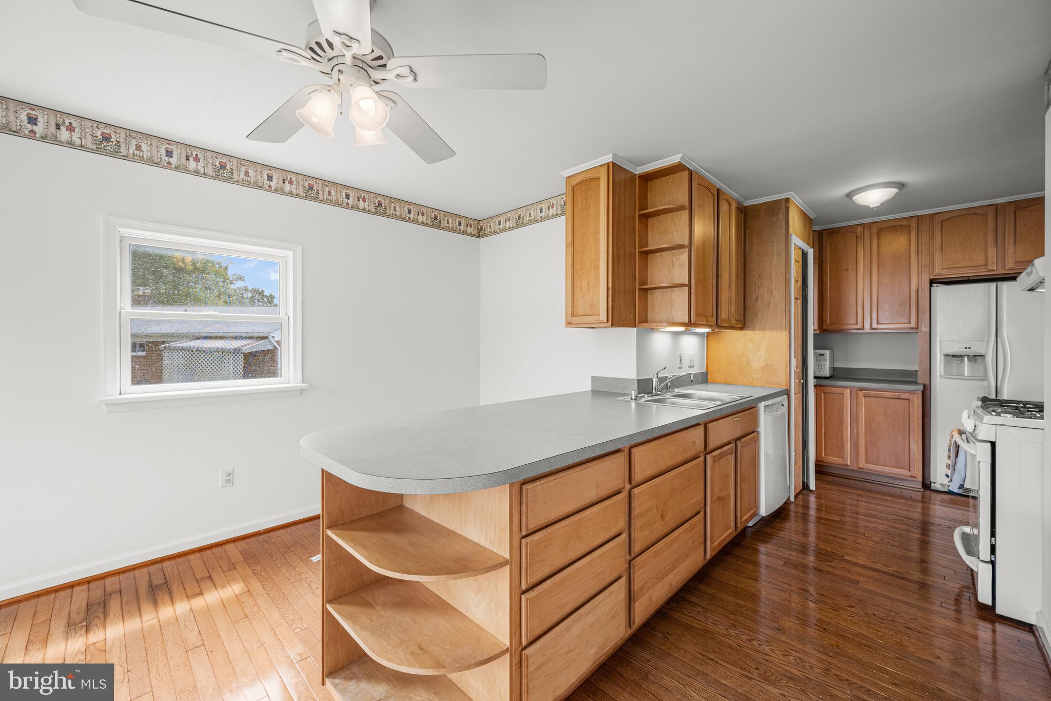 WHEATON WOODS - Residential