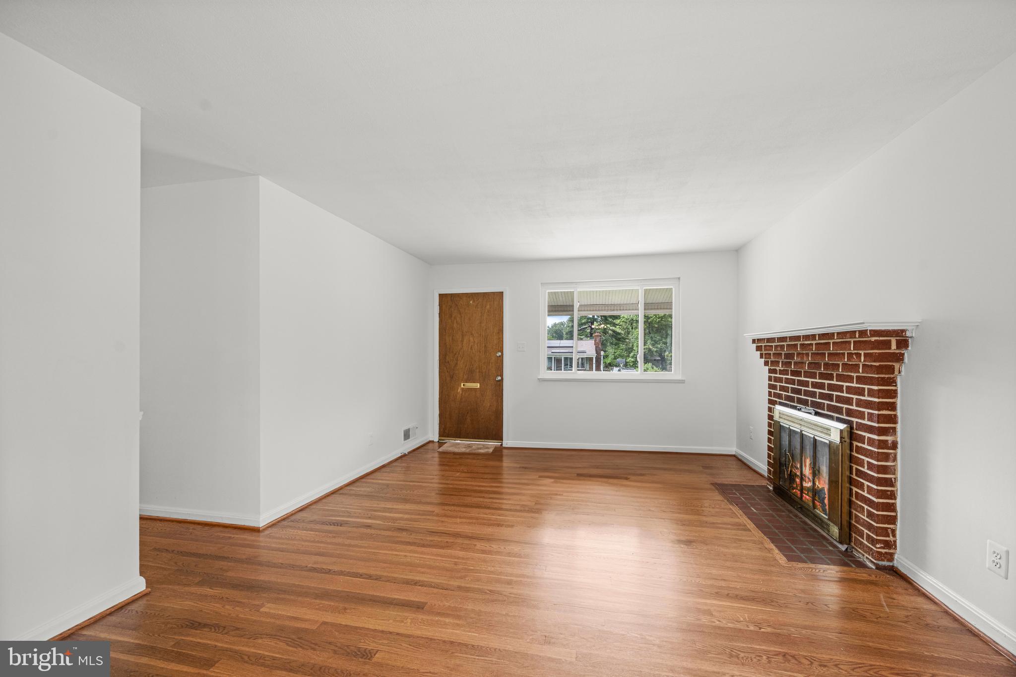 WHEATON WOODS - Residential