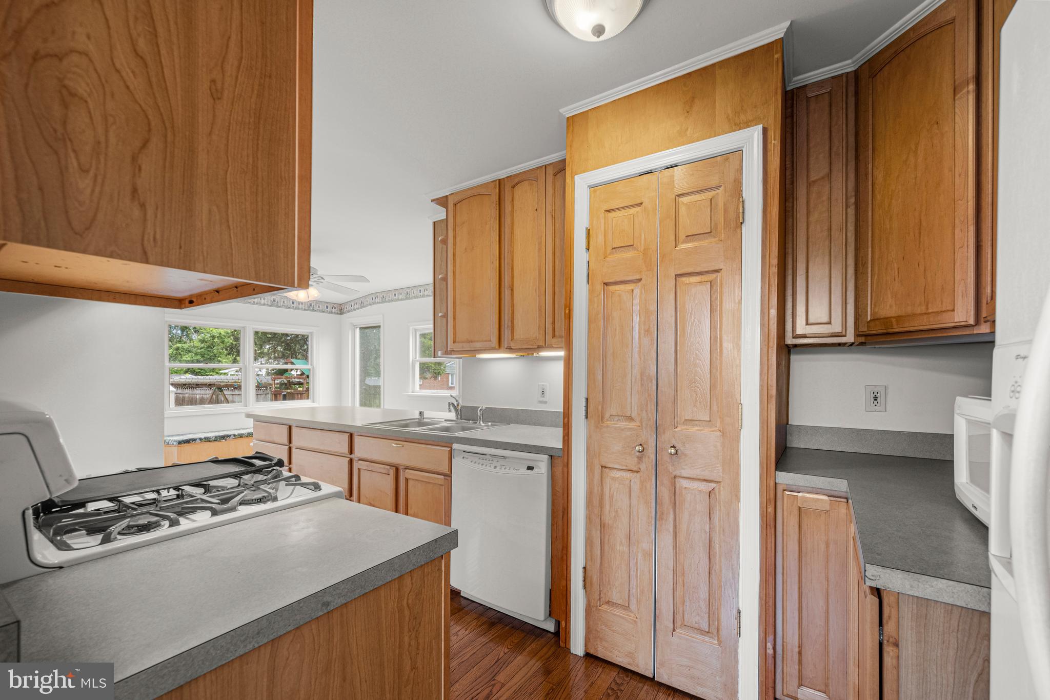 WHEATON WOODS - Residential