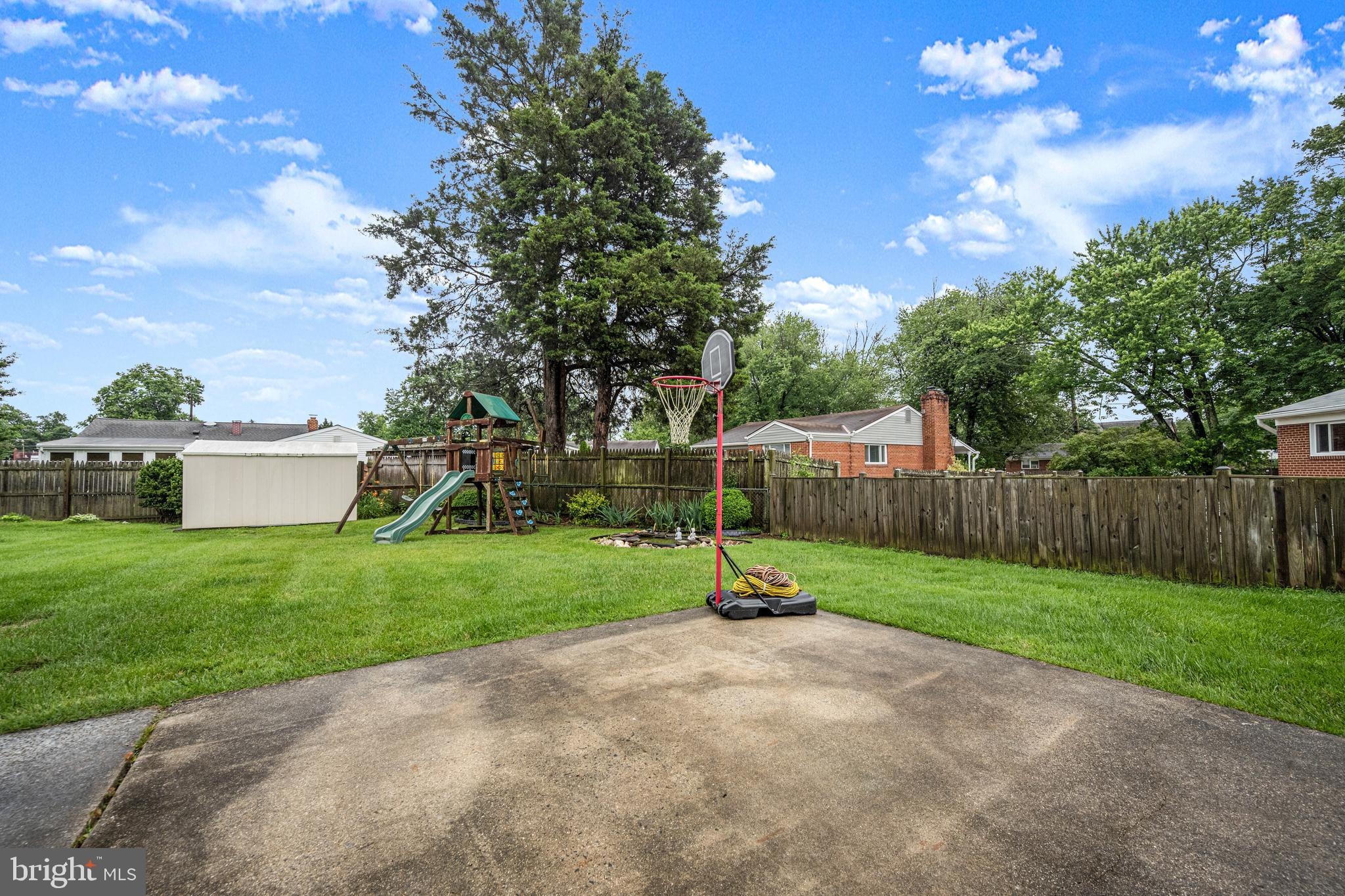 WHEATON WOODS - Residential