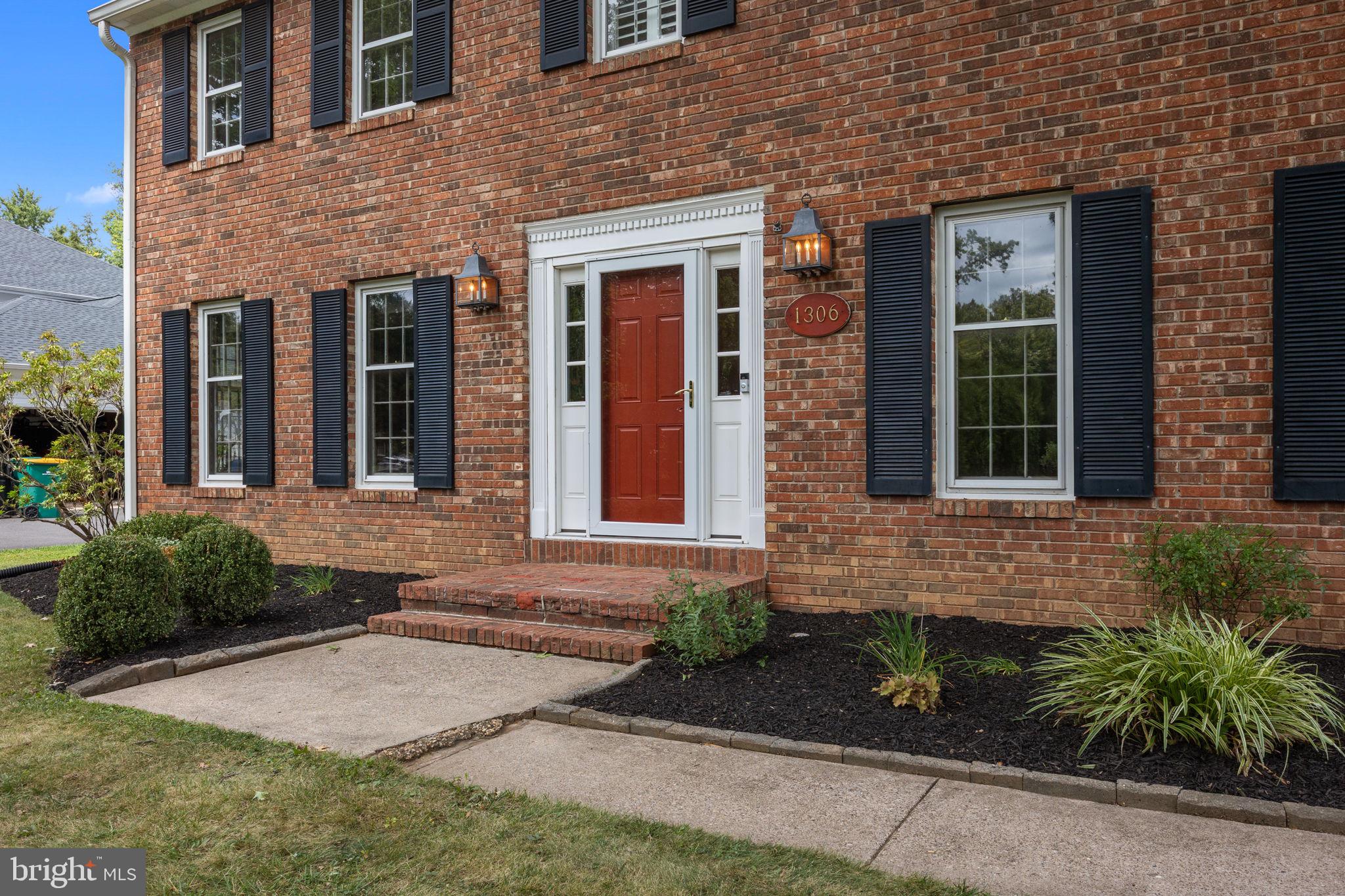 1306 MOON DRIVE