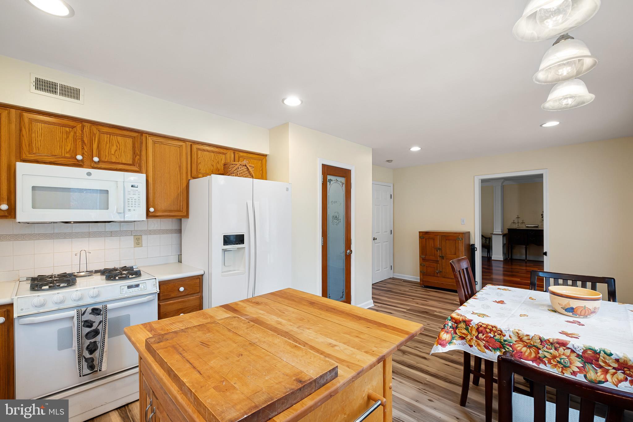 ENGLISH CREEK - Residential