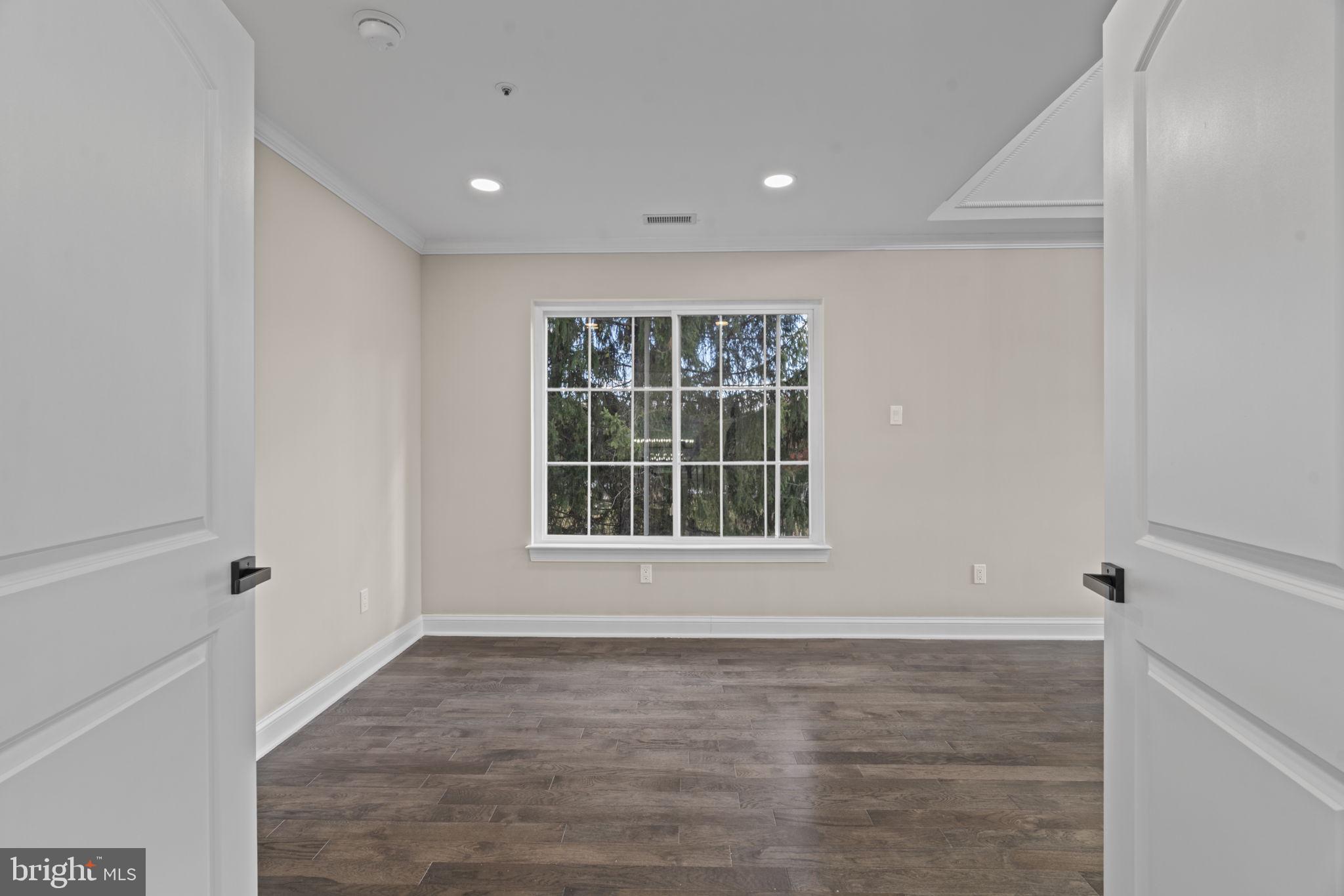 REBEL HILL - Residential