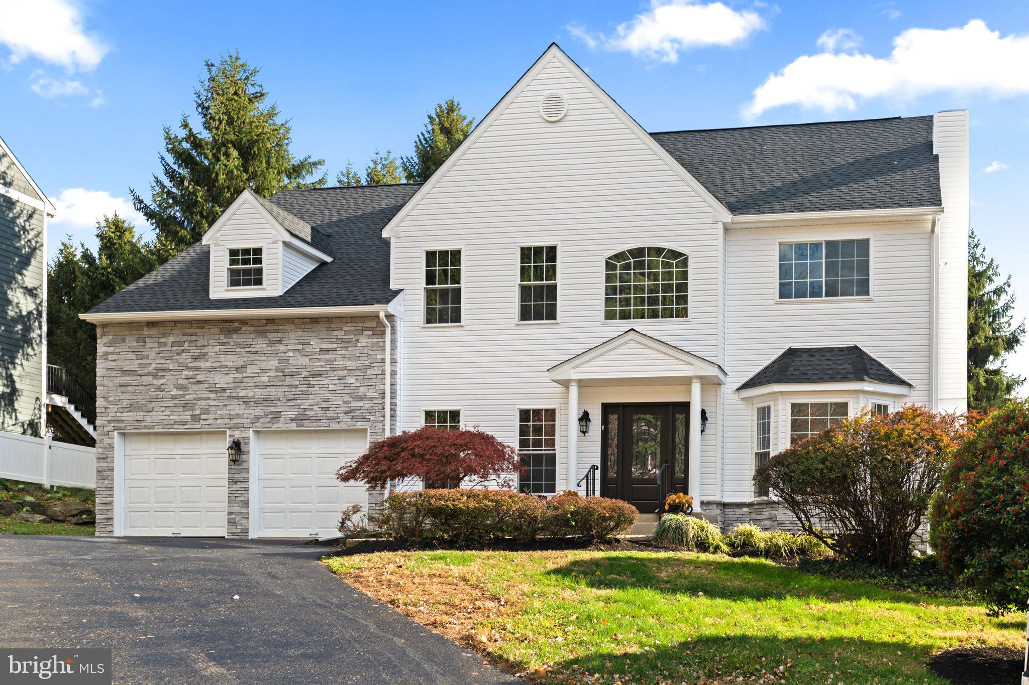 REBEL HILL - Residential