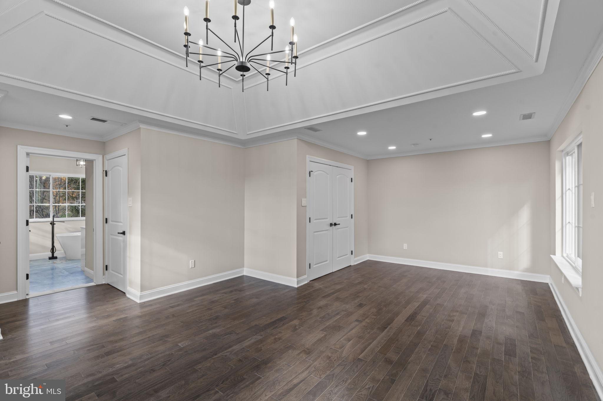 REBEL HILL - Residential