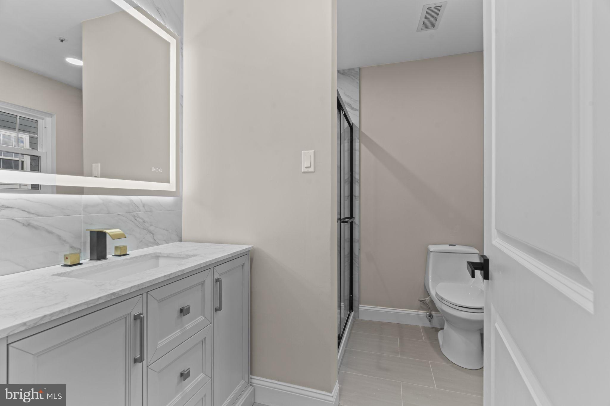 REBEL HILL - Residential