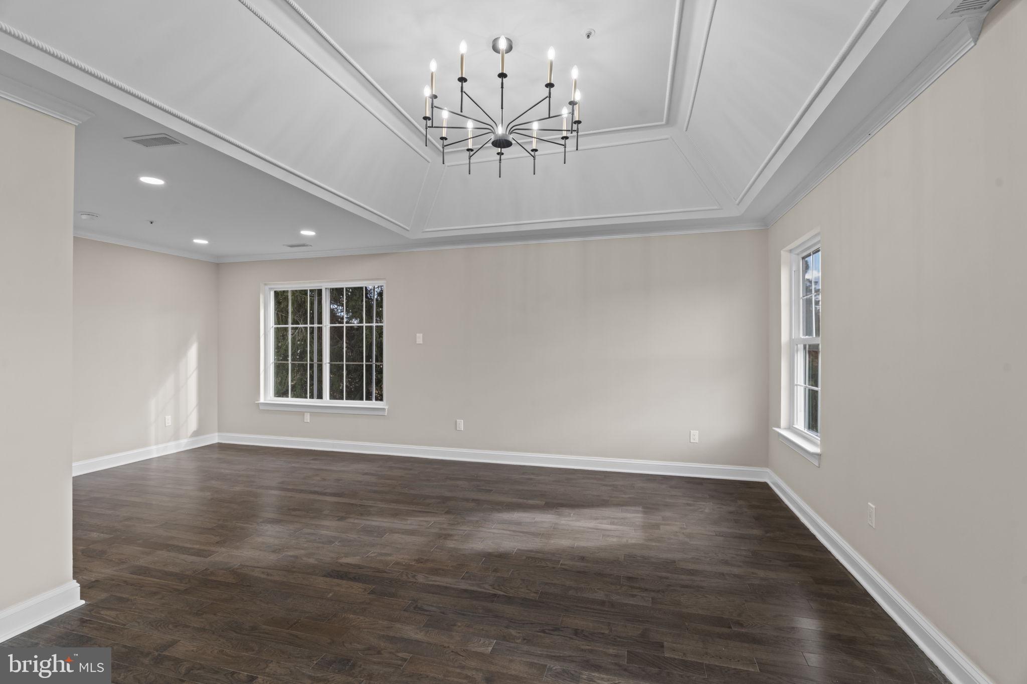 REBEL HILL - Residential