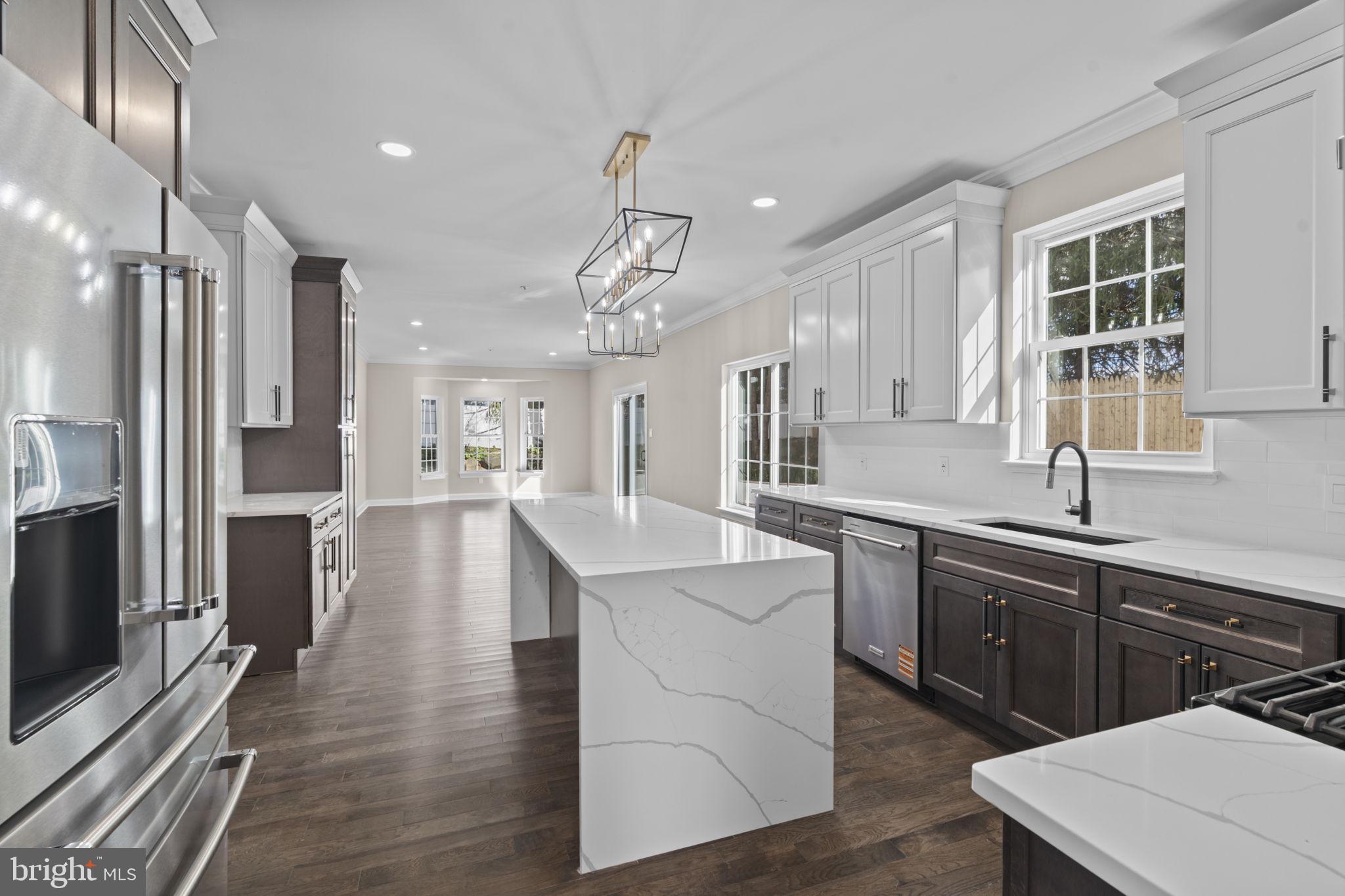 REBEL HILL - Residential