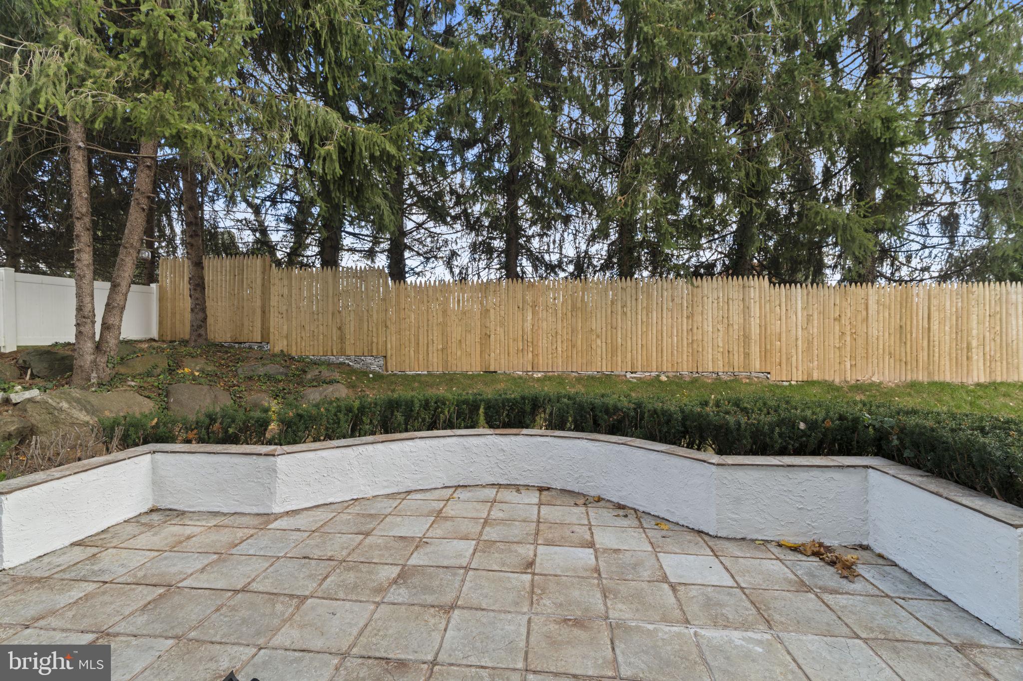 REBEL HILL - Residential