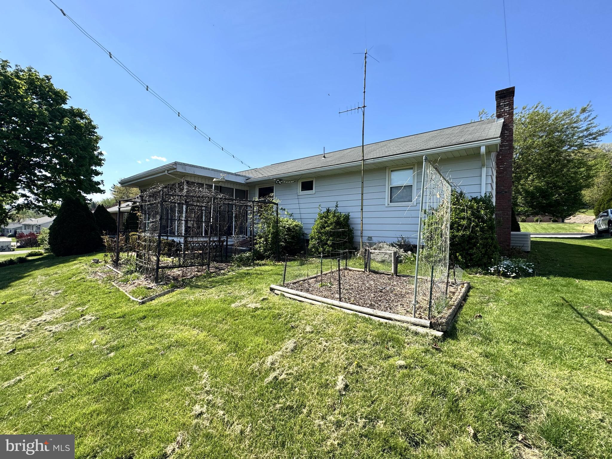 PLEASANT ACRES - Residential