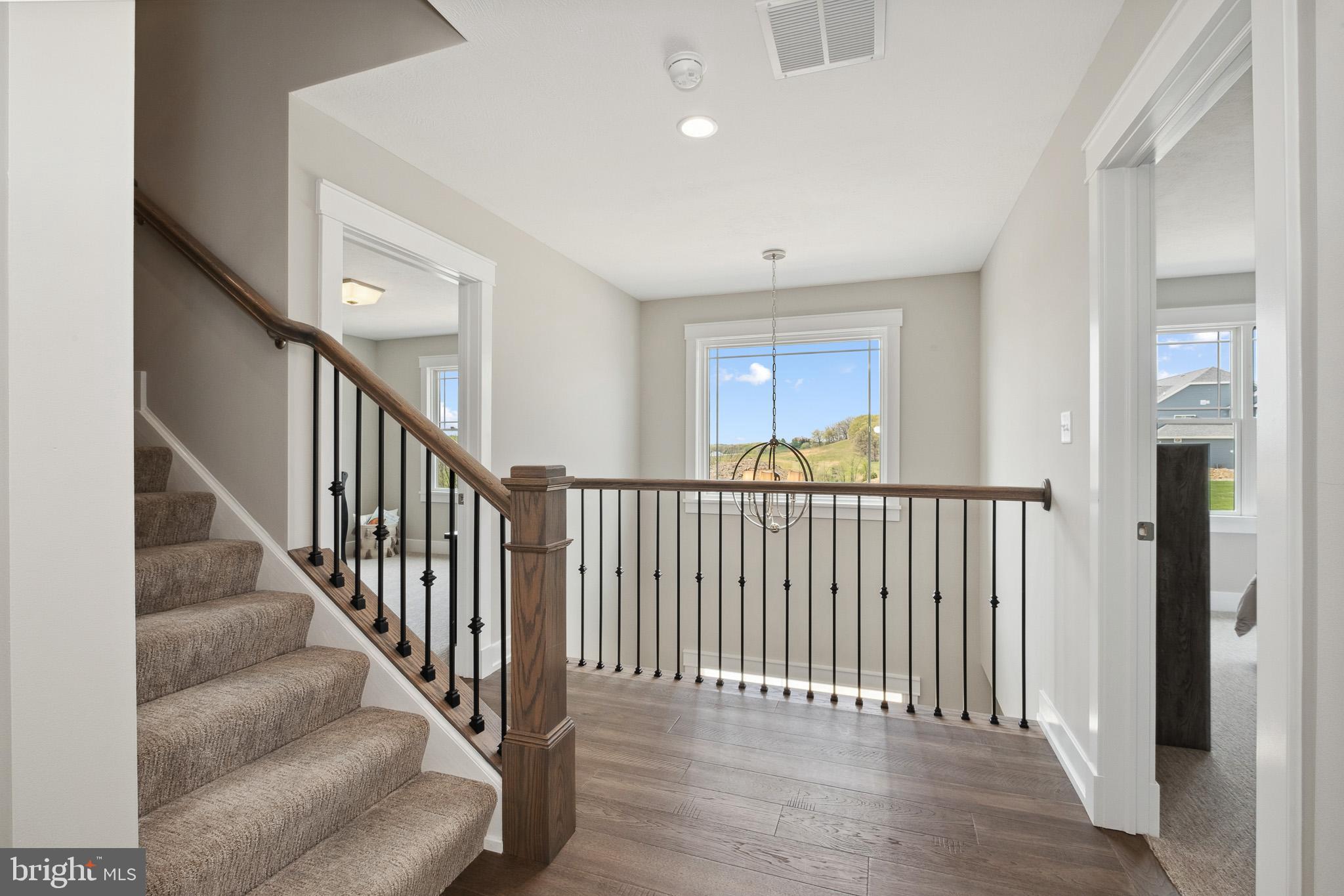 OAKWOOD - Residential