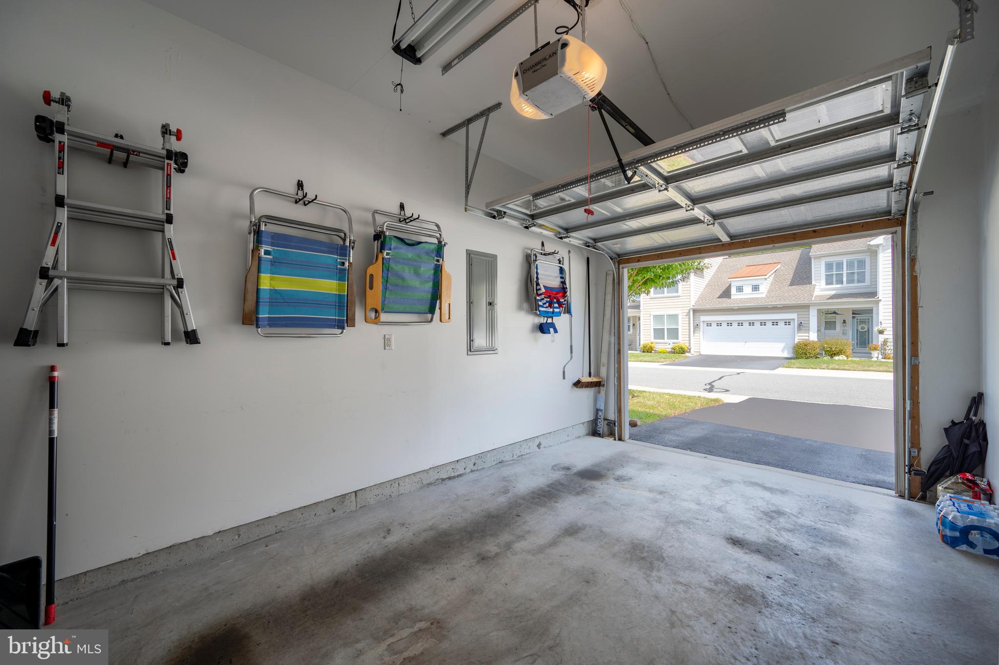 ASHLEY MANOR - Residential