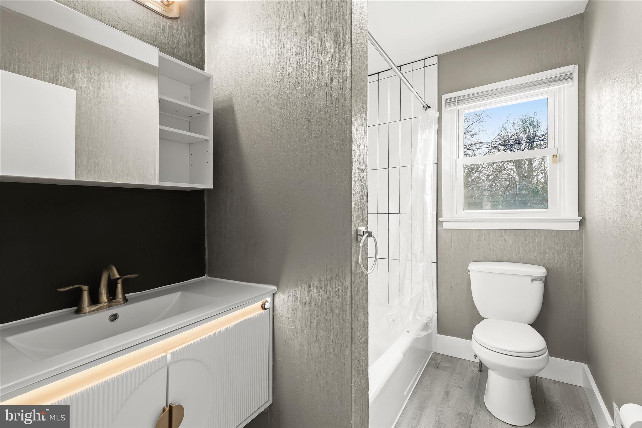 CATONSVILLE PINES - Residential