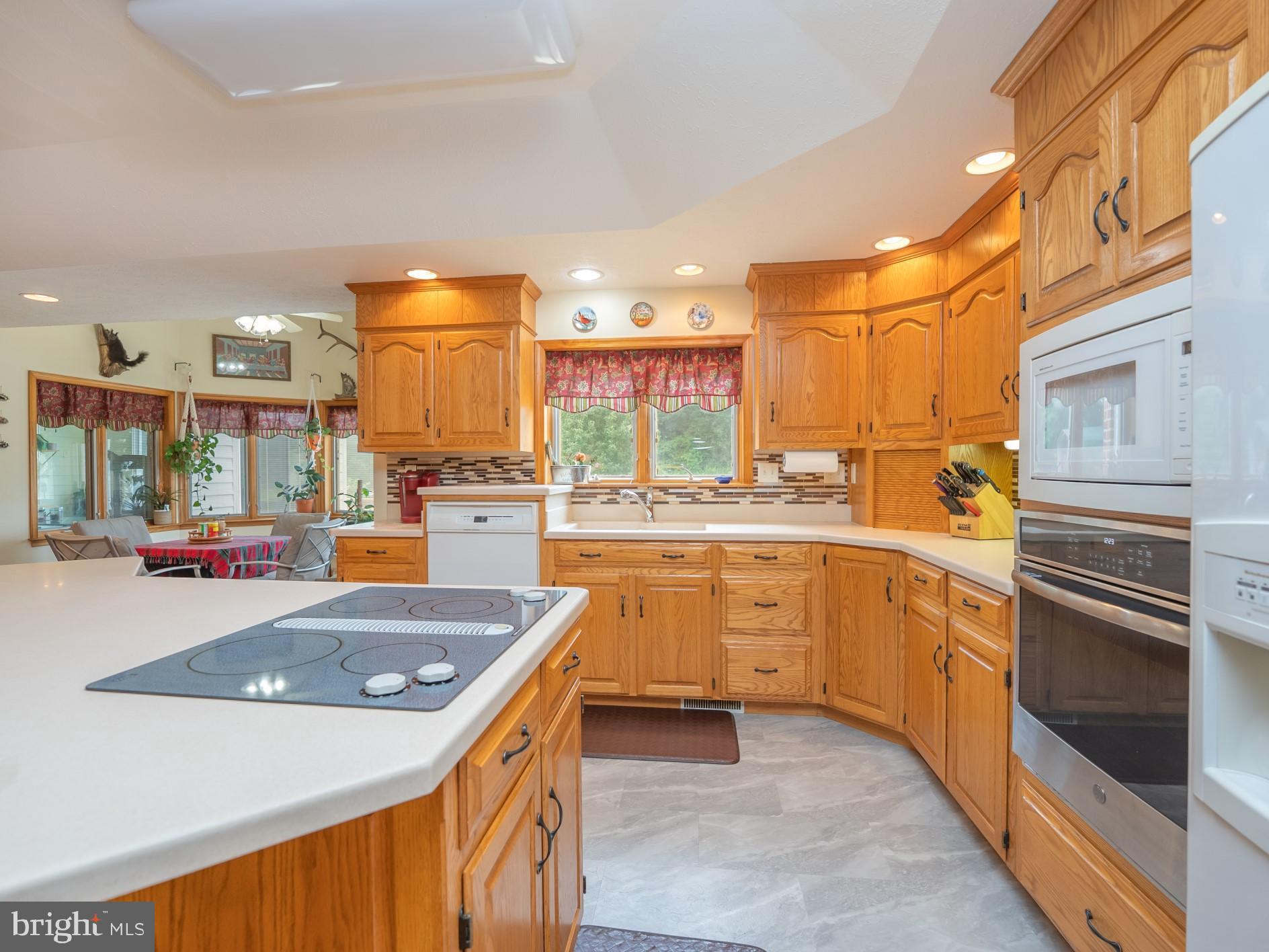 FAYETTEVILLE - Residential