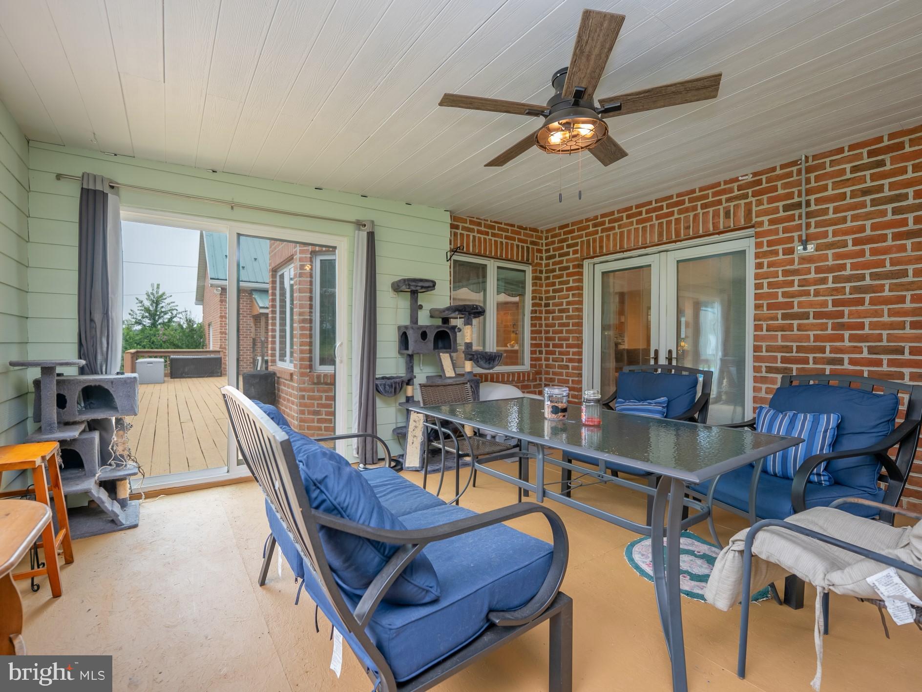 FAYETTEVILLE - Residential