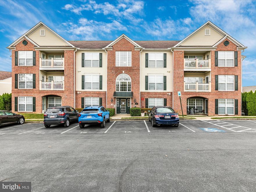 Reduced! Lowest condo fee in Ridgeview/Whittier. Desirable Whittier condo! Ready for quick occupancy! Owner has moved. Easy access with parking just steps outside your front door. Large main level unit ( 1,388 sq. ft. ) freshly painted with newer  luxury vinyl plank flooring. Offers open floor plan with sunroom off kitchen, newer lights and ceiling fans, luxury garden bath with soaking tub, built in closet organizers,  fireplace and more! Easy access for groceries and such. Located in desirable Whittier Planned community- offers community pools, 7 acre park with walking trails, bike trails, playgrounds and pond, restaurants within walking distance and close to downtown Frederick, shopping and doctors.