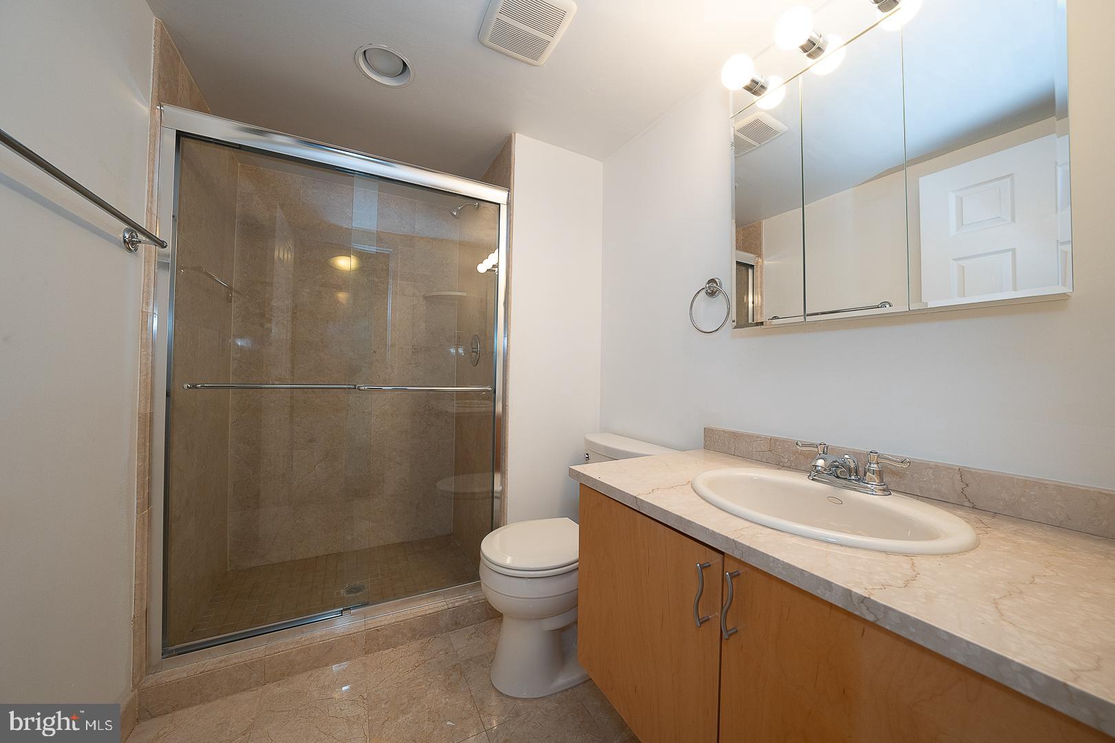 ABBOTTS SQUARE - Residential