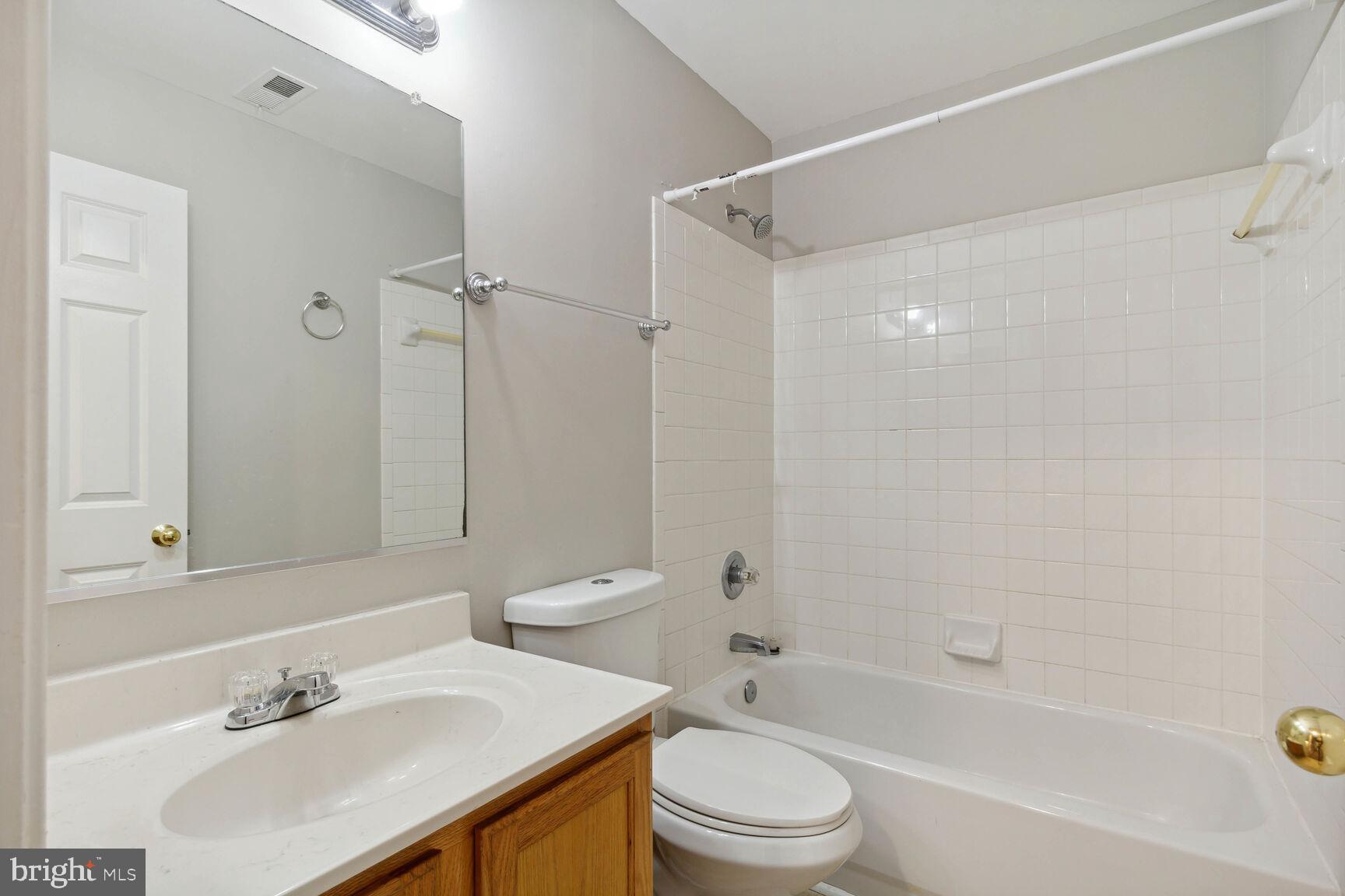 ENCLAVE AT SEVEN OAKS - Residential Lease