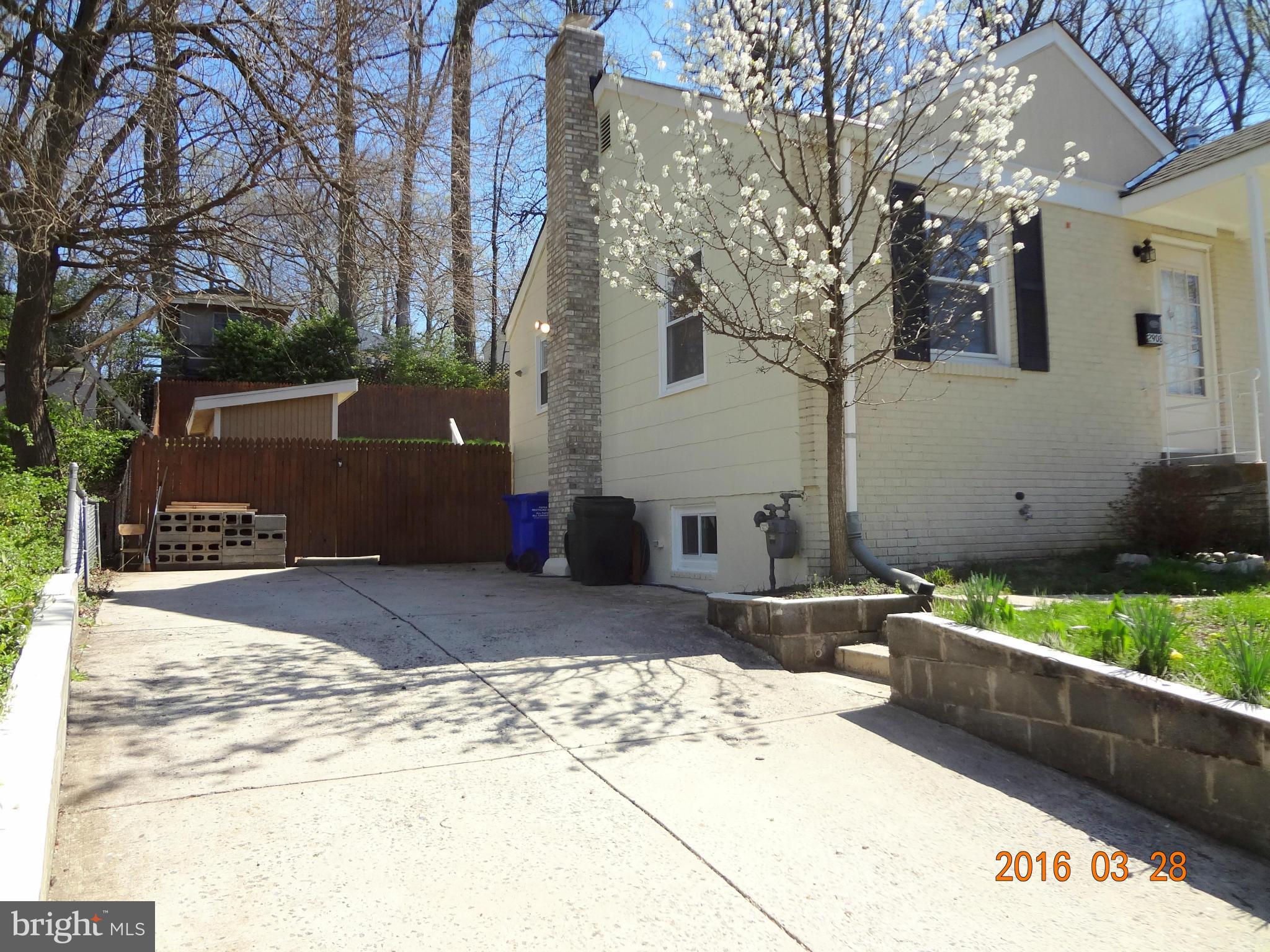 WHEATON HILLS - Residential