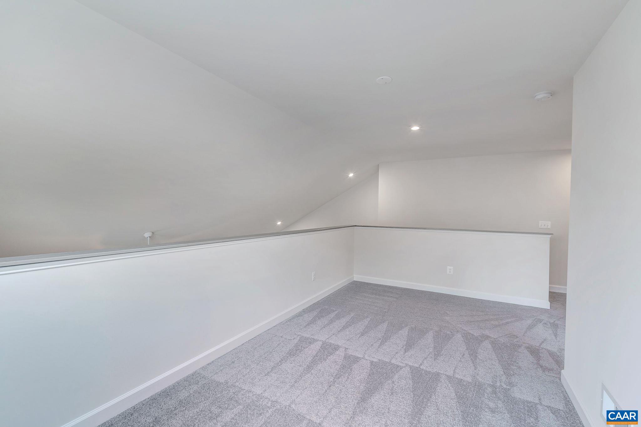 MEADOW BROOK - Residential