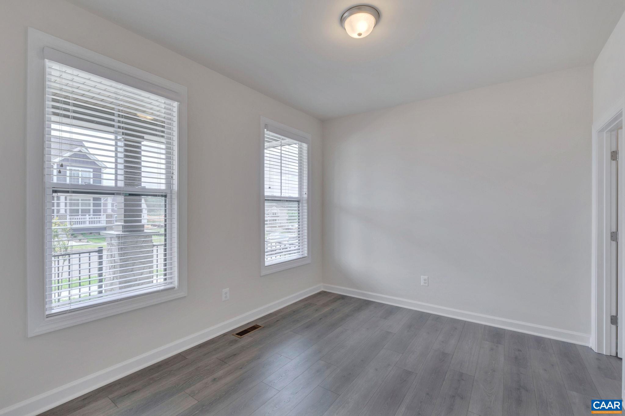 MEADOW BROOK - Residential