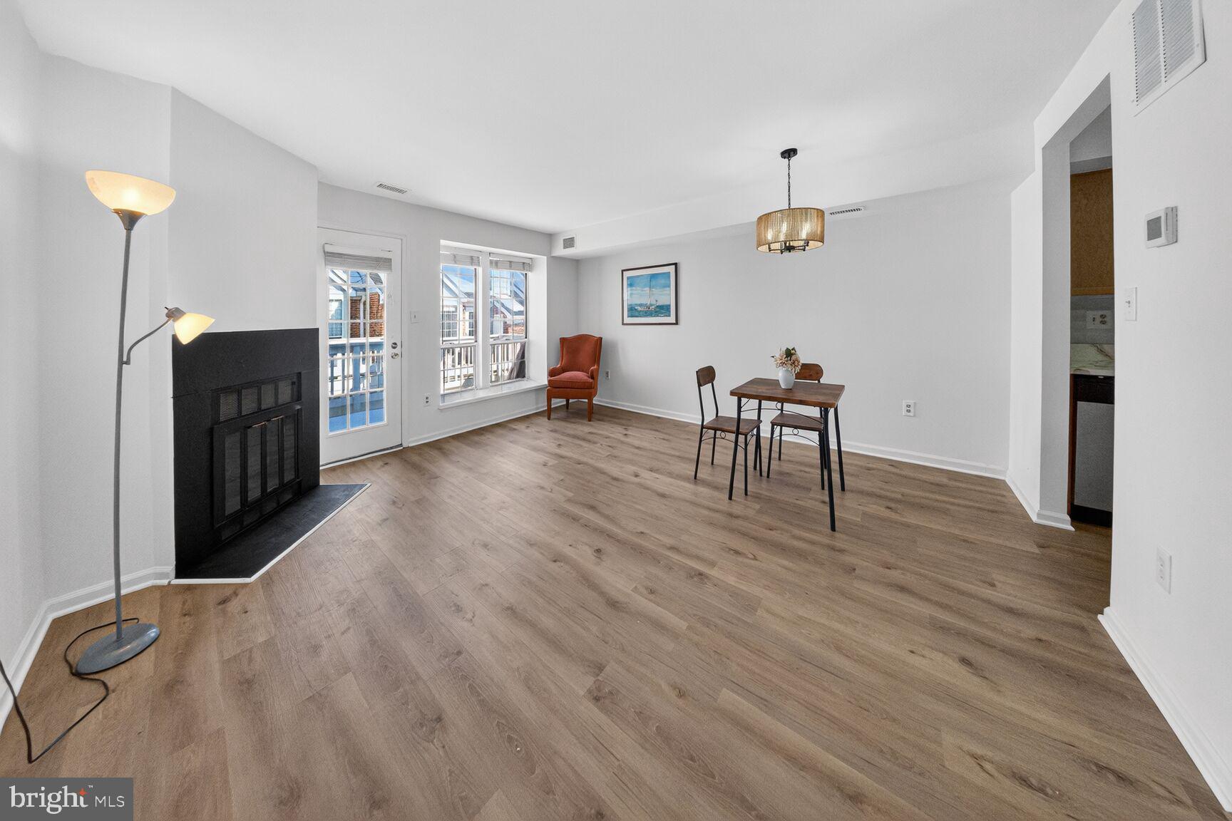 WINDGATE III - Residential