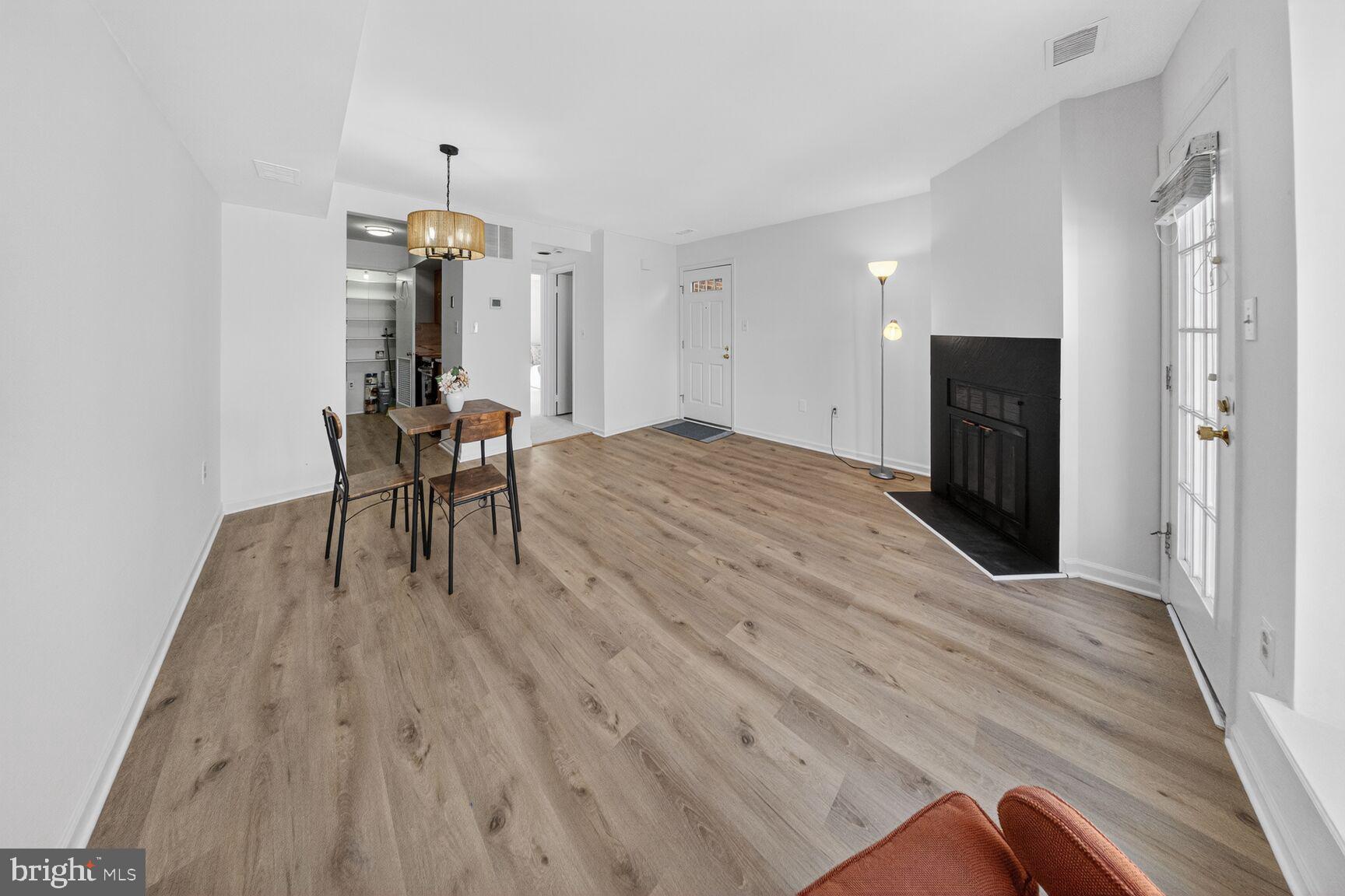 WINDGATE III - Residential