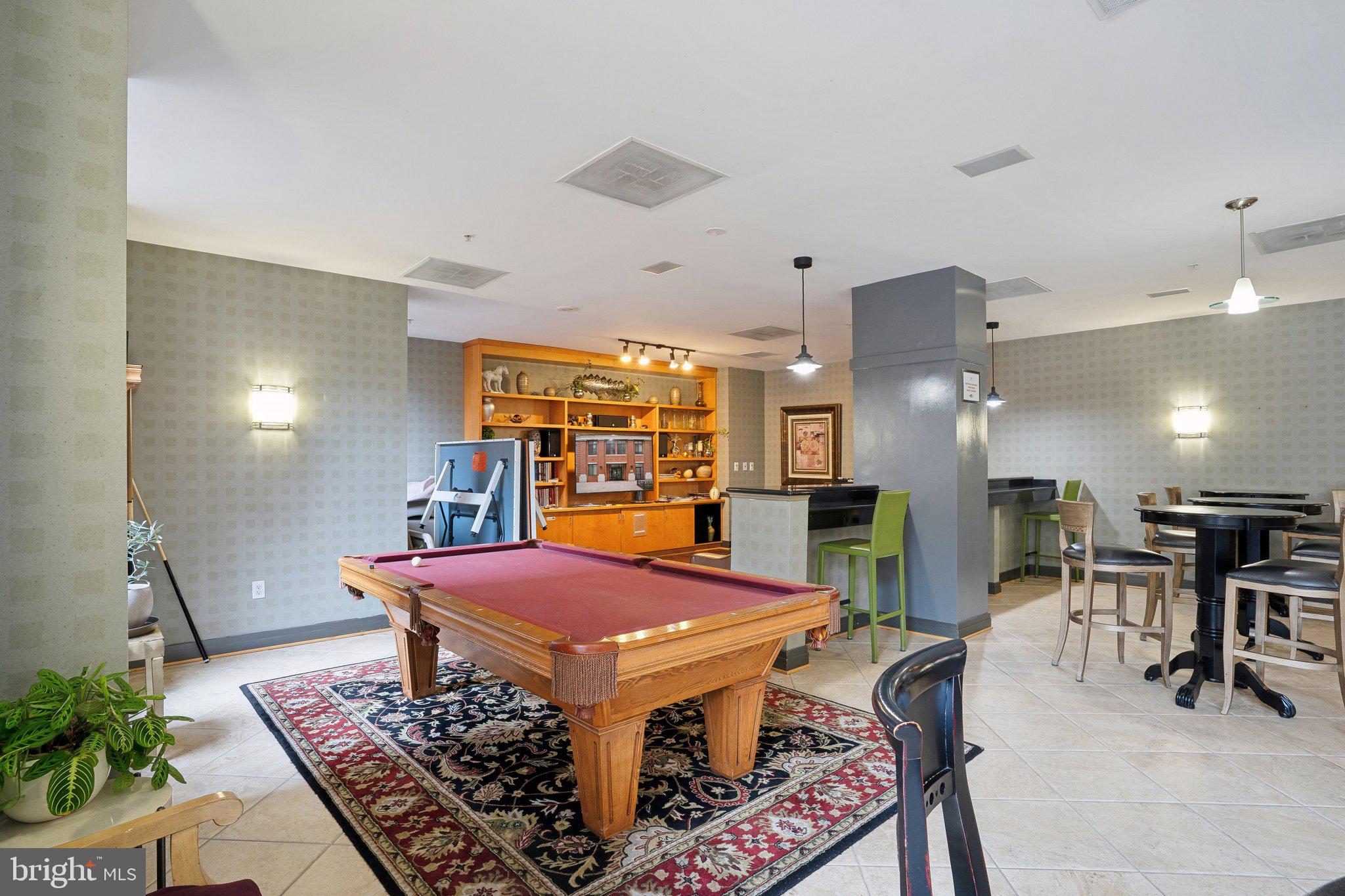 RESIDENCES AT STATION SQUARE - Residential