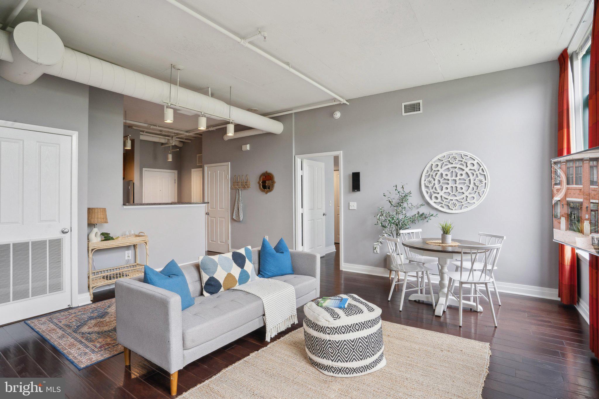 RESIDENCES AT STATION SQUARE - Residential