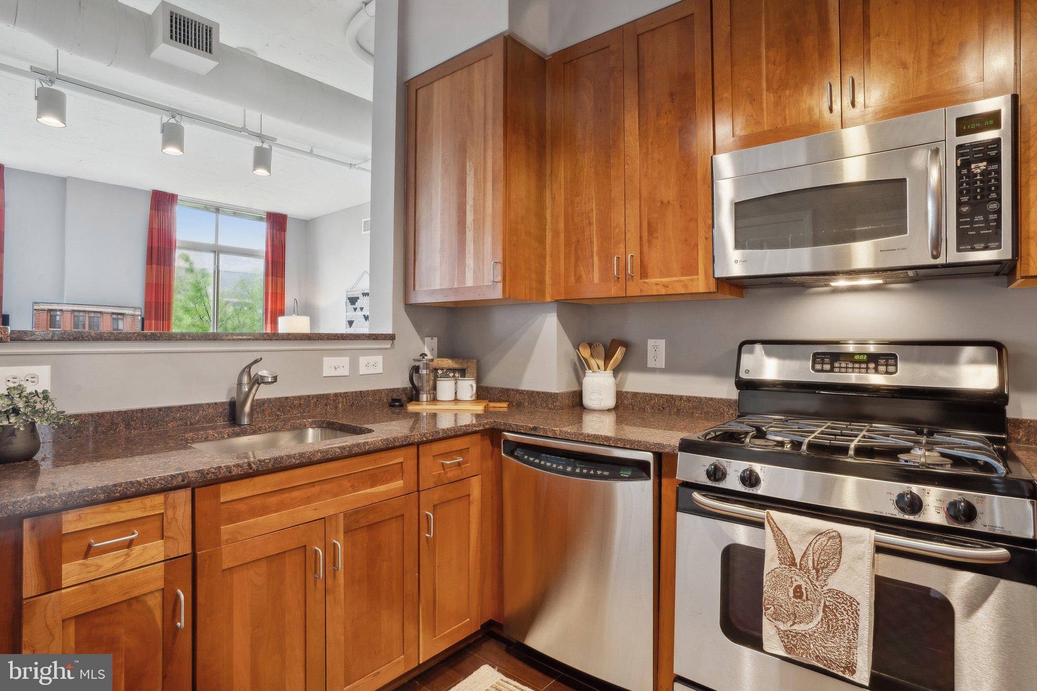 RESIDENCES AT STATION SQUARE - Residential