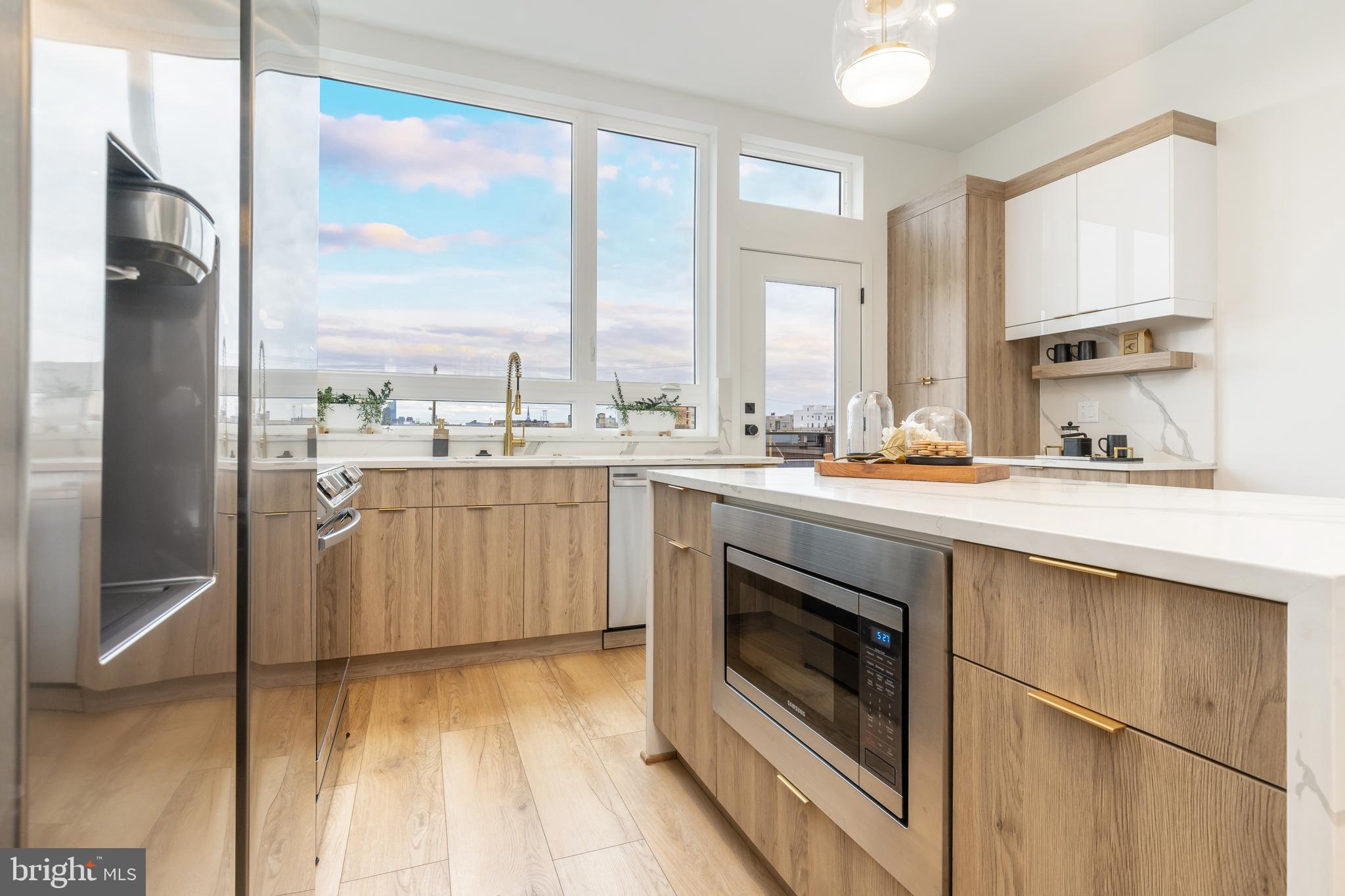 PORT RICHMOND - Residential