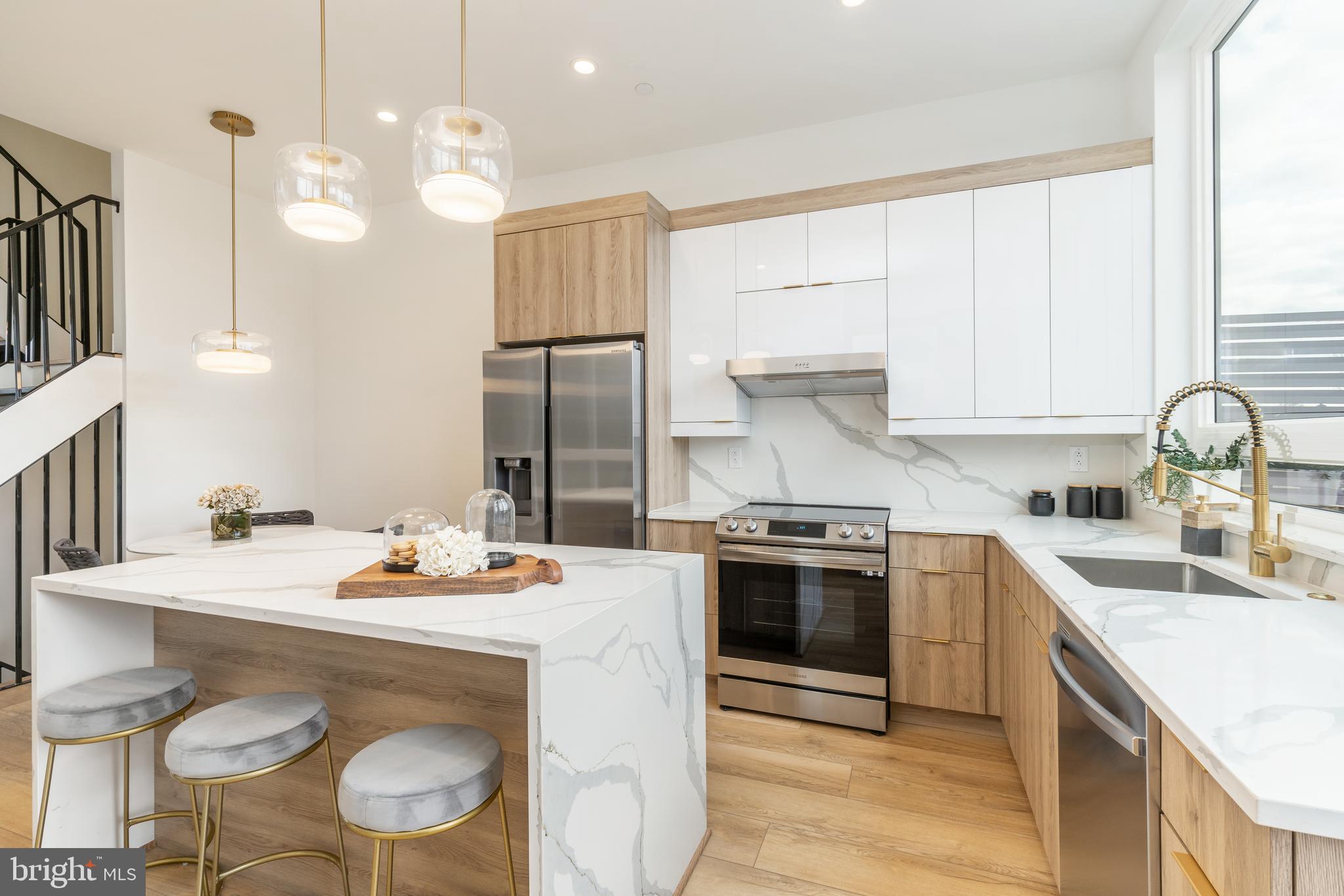 PORT RICHMOND - Residential