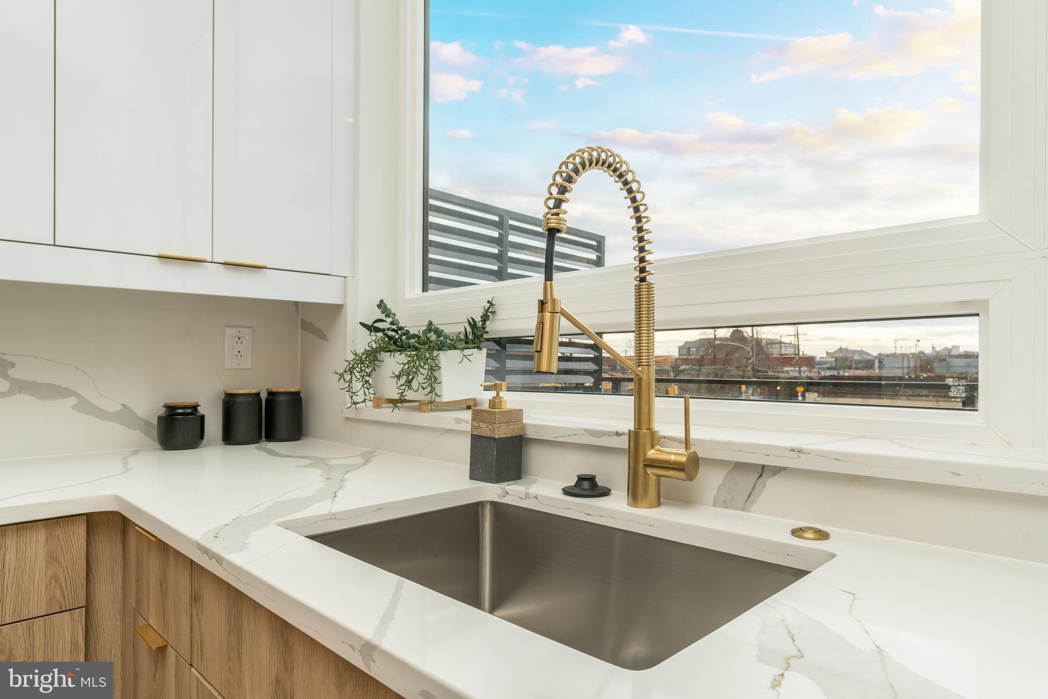 PORT RICHMOND - Residential