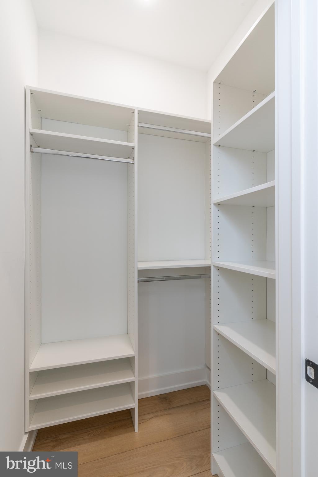 PORT RICHMOND - Residential