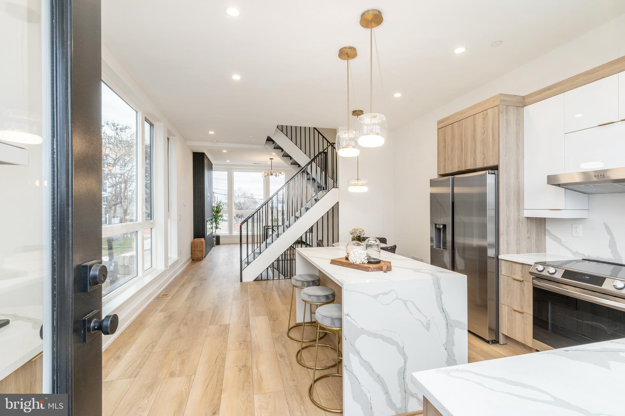 PORT RICHMOND - Residential