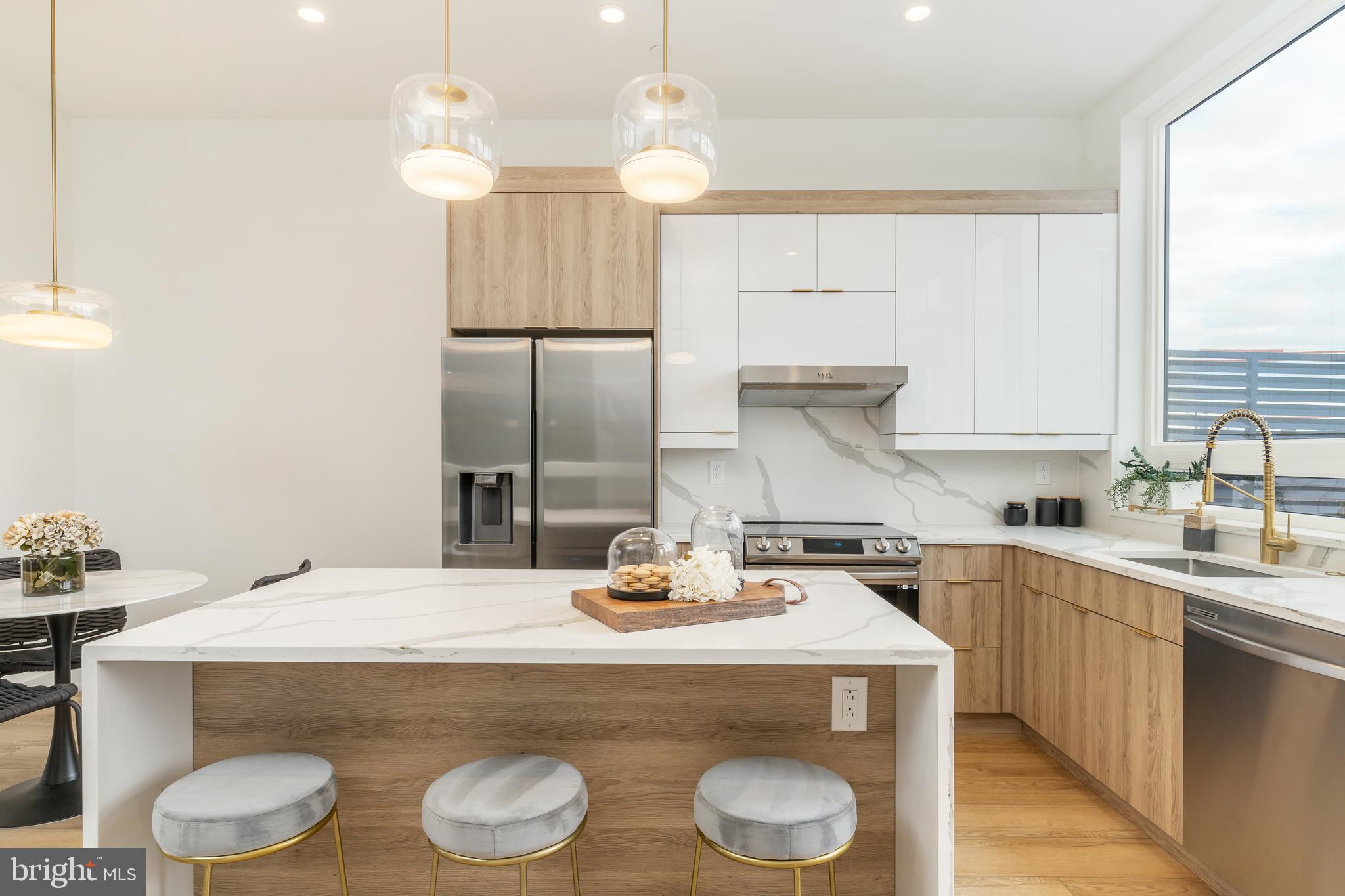 PORT RICHMOND - Residential