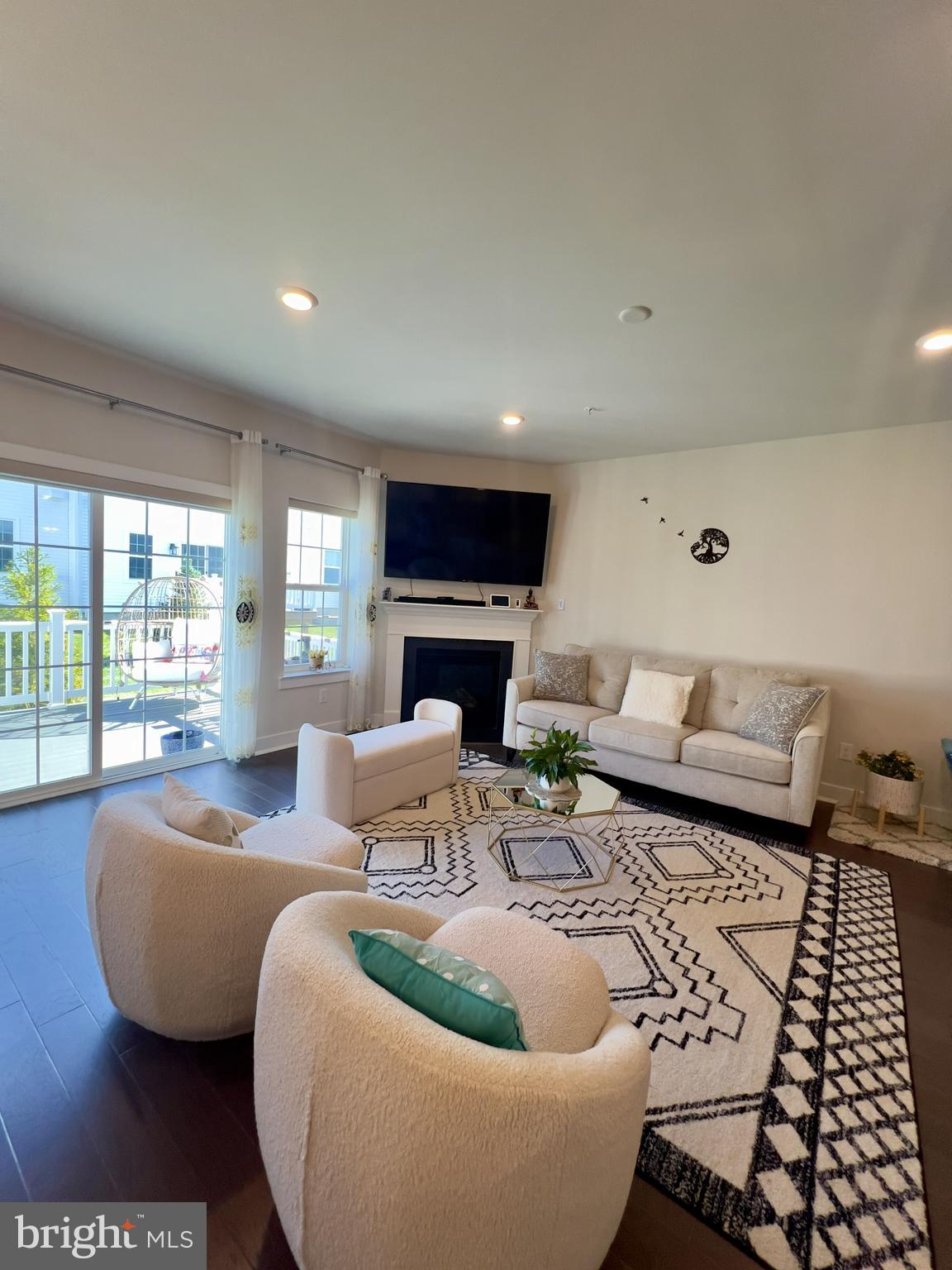 LOCHIEL FARM - Residential Lease