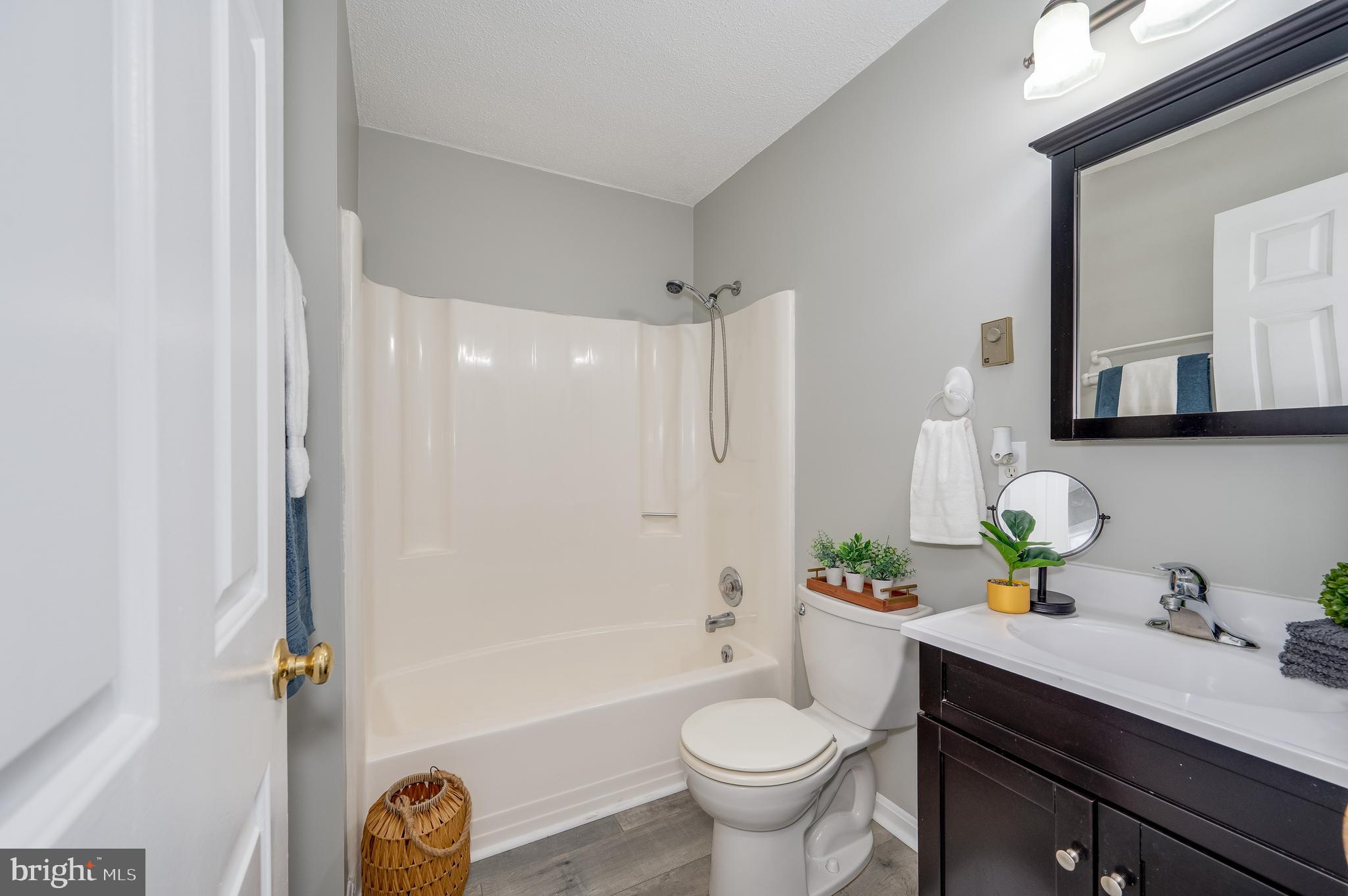 PATRICK HENRY ESTATES - Residential