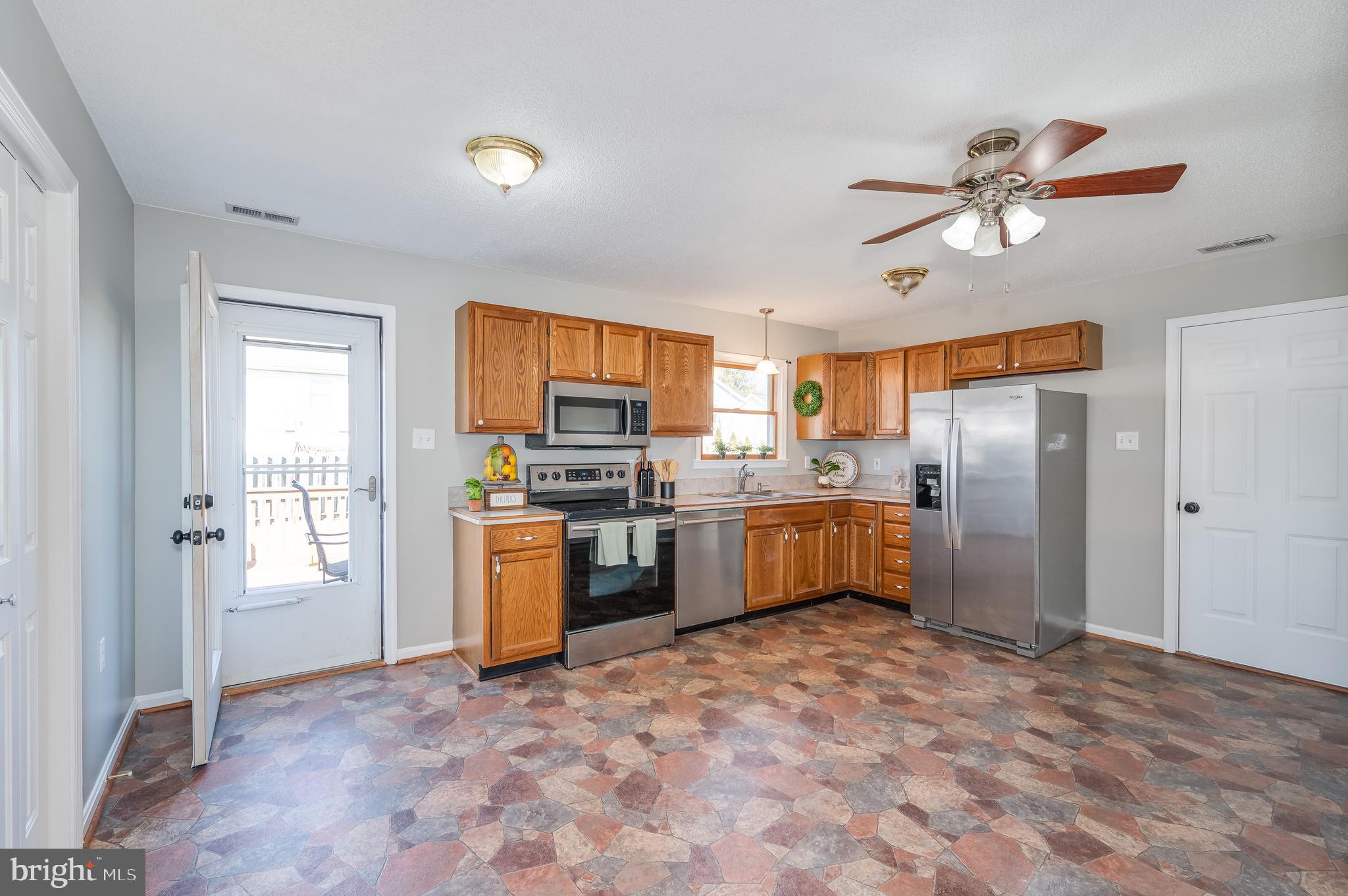 PATRICK HENRY ESTATES - Residential