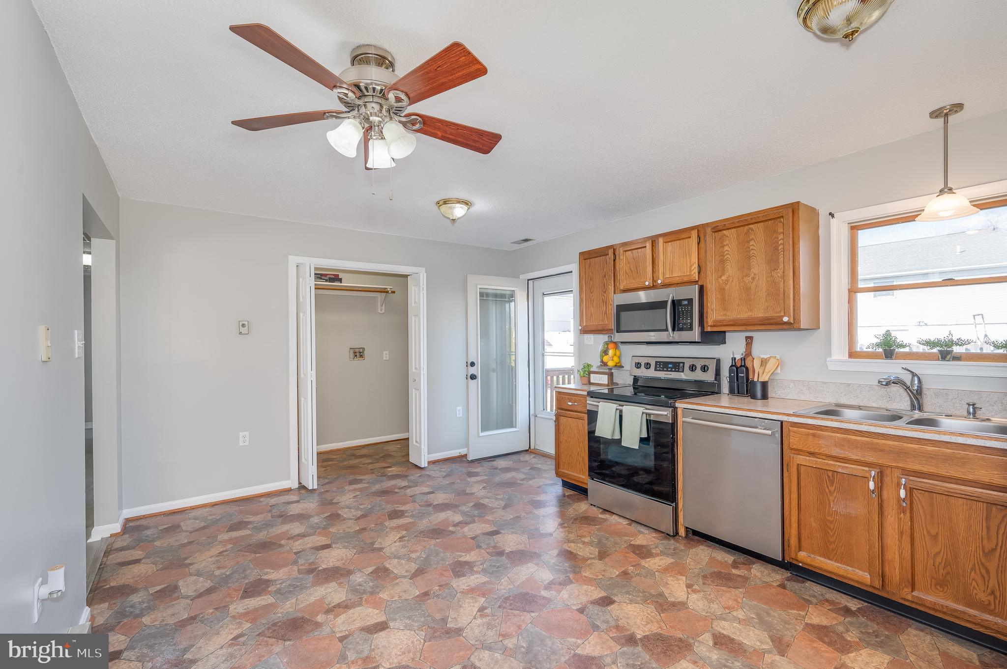 PATRICK HENRY ESTATES - Residential