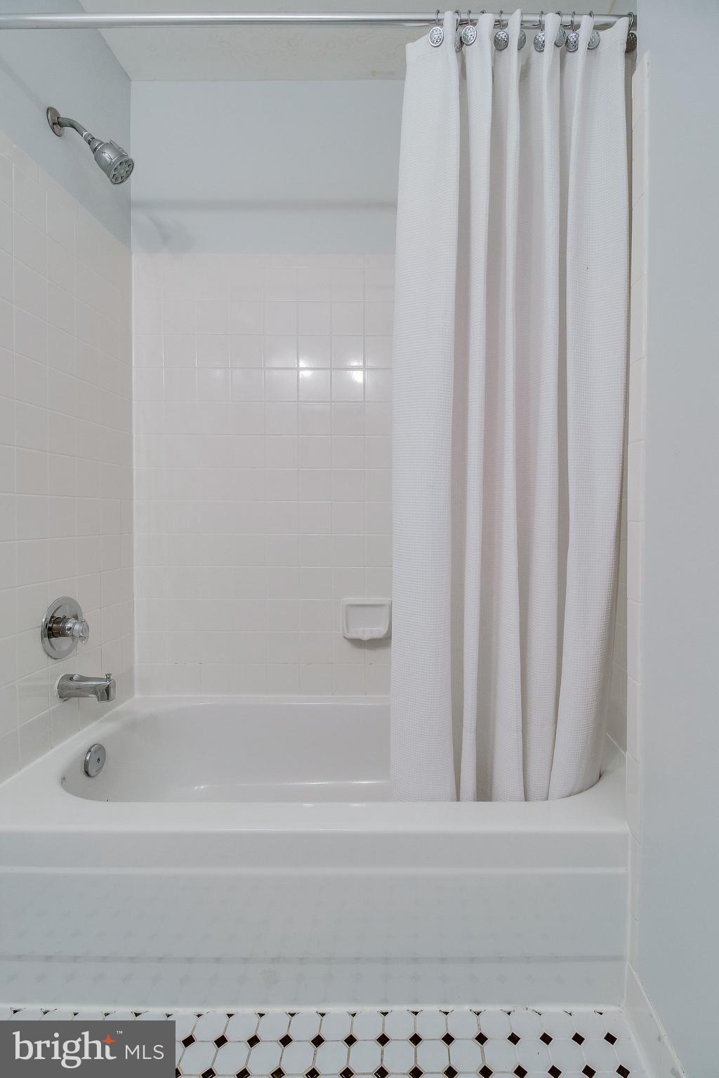 KINGSTOWNE - Residential