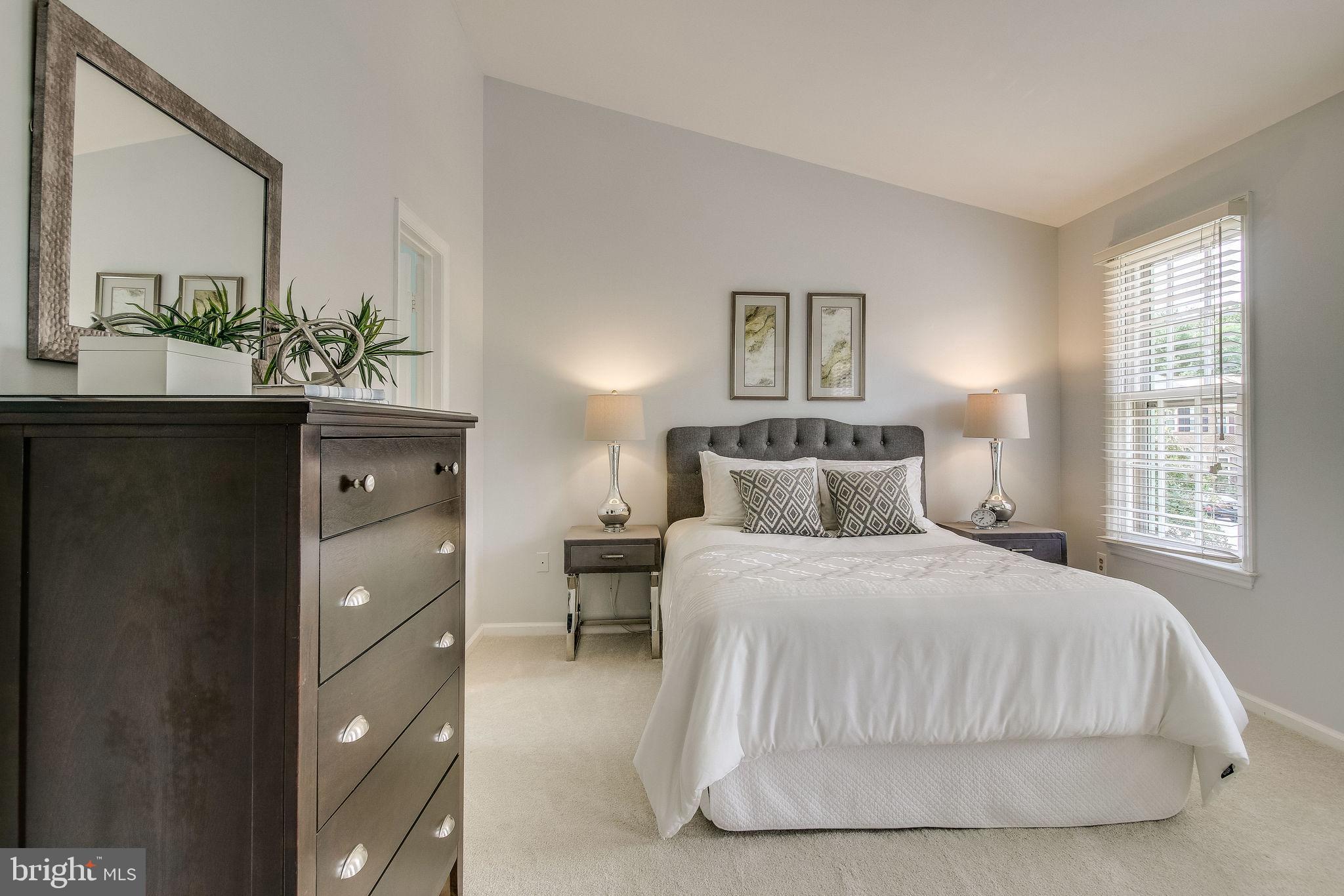 KINGSTOWNE - Residential