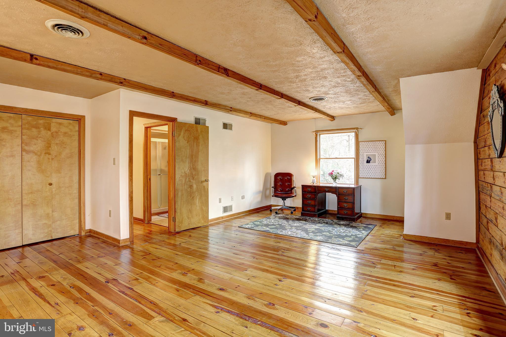 HAMPSTEAD - Residential