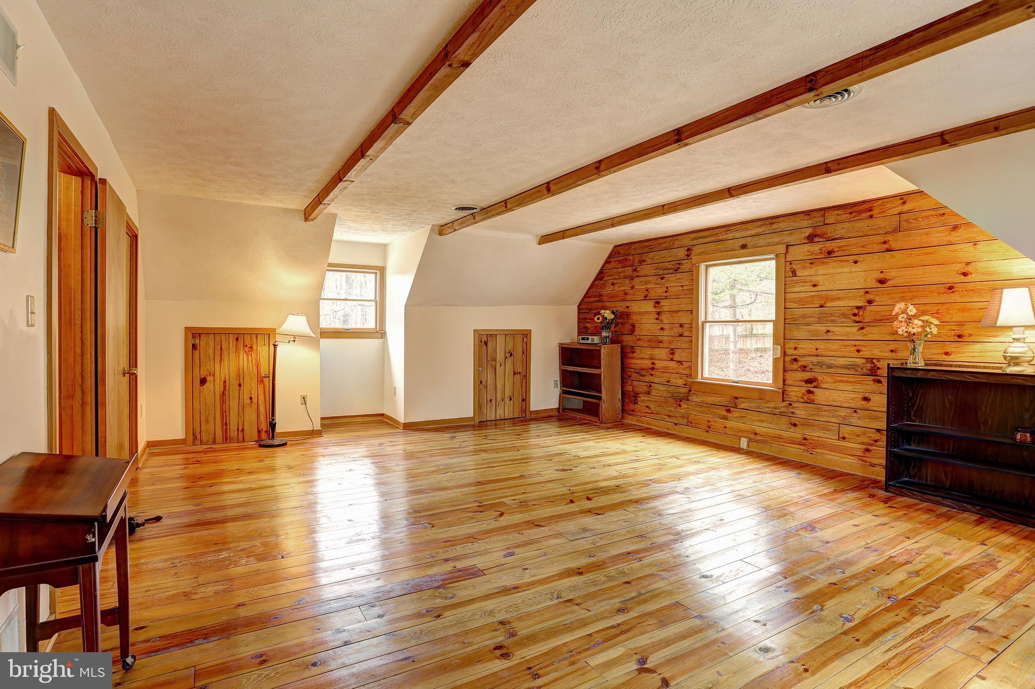 HAMPSTEAD - Residential