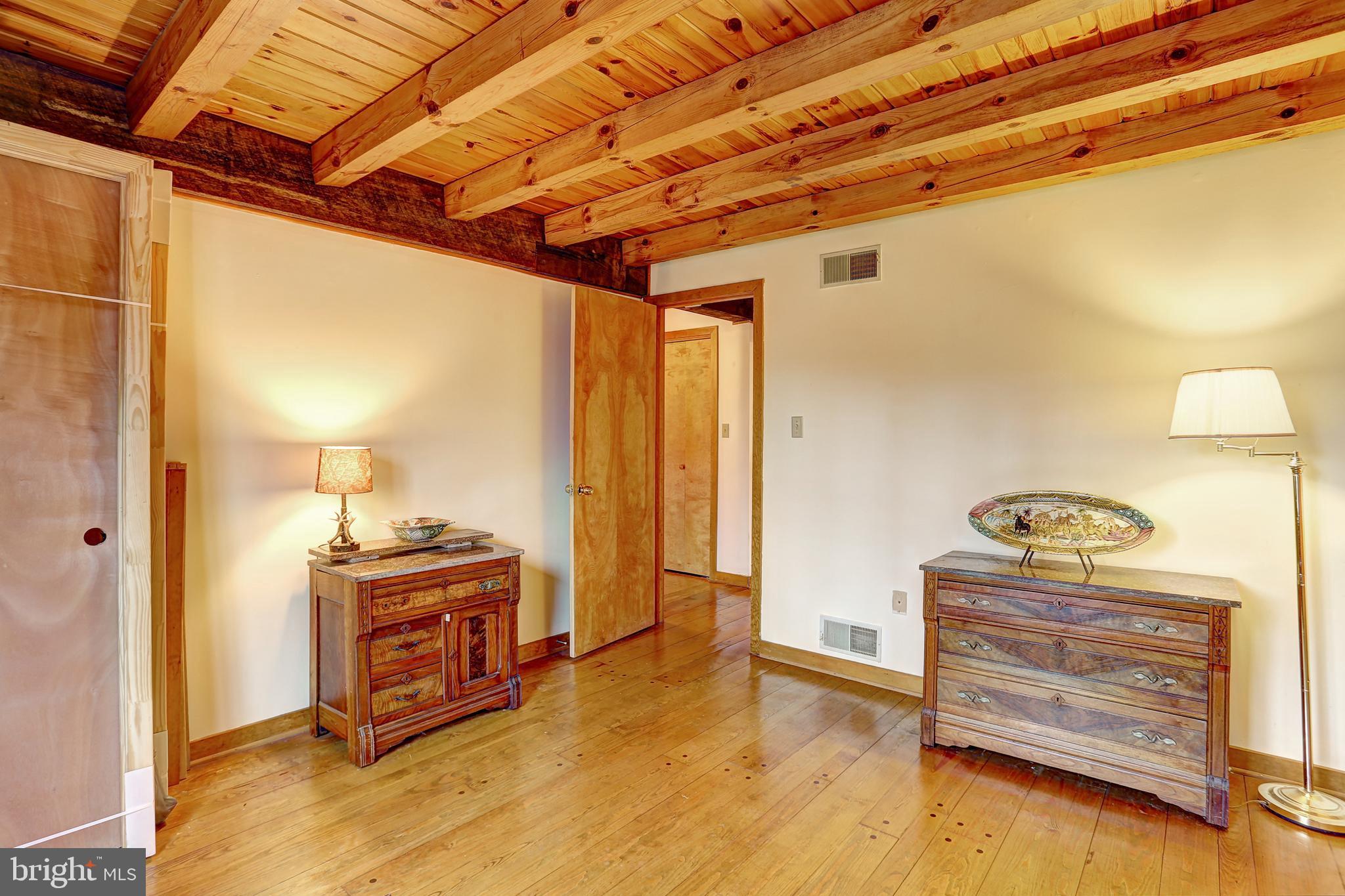 HAMPSTEAD - Residential