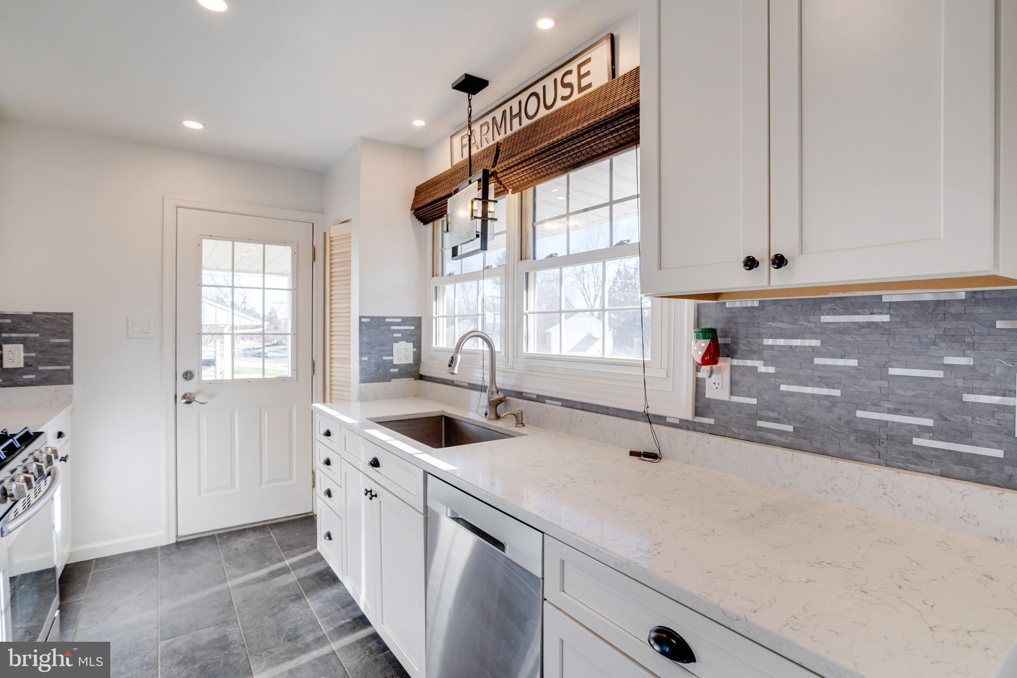 ABERDEEN HILLS - Residential