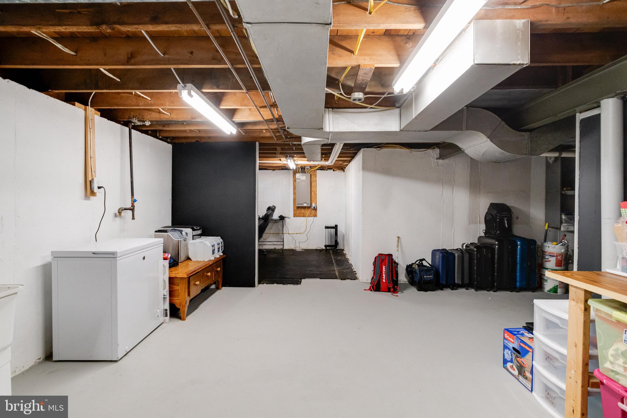 ABERDEEN HILLS - Residential