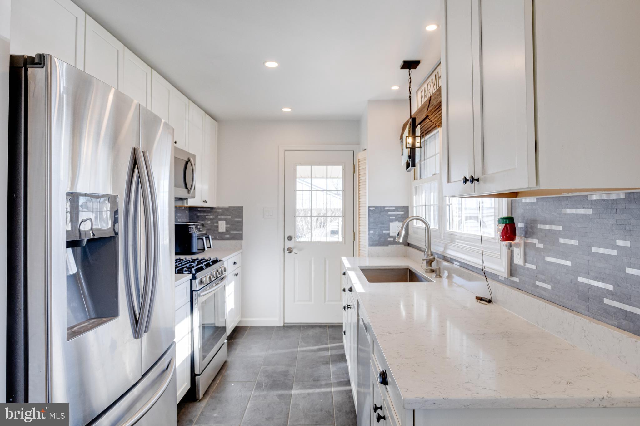 ABERDEEN HILLS - Residential