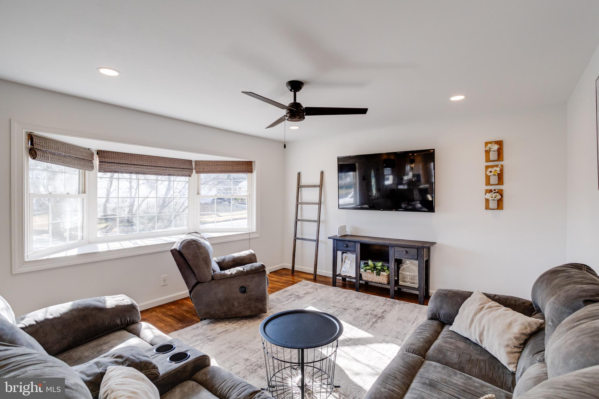 ABERDEEN HILLS - Residential