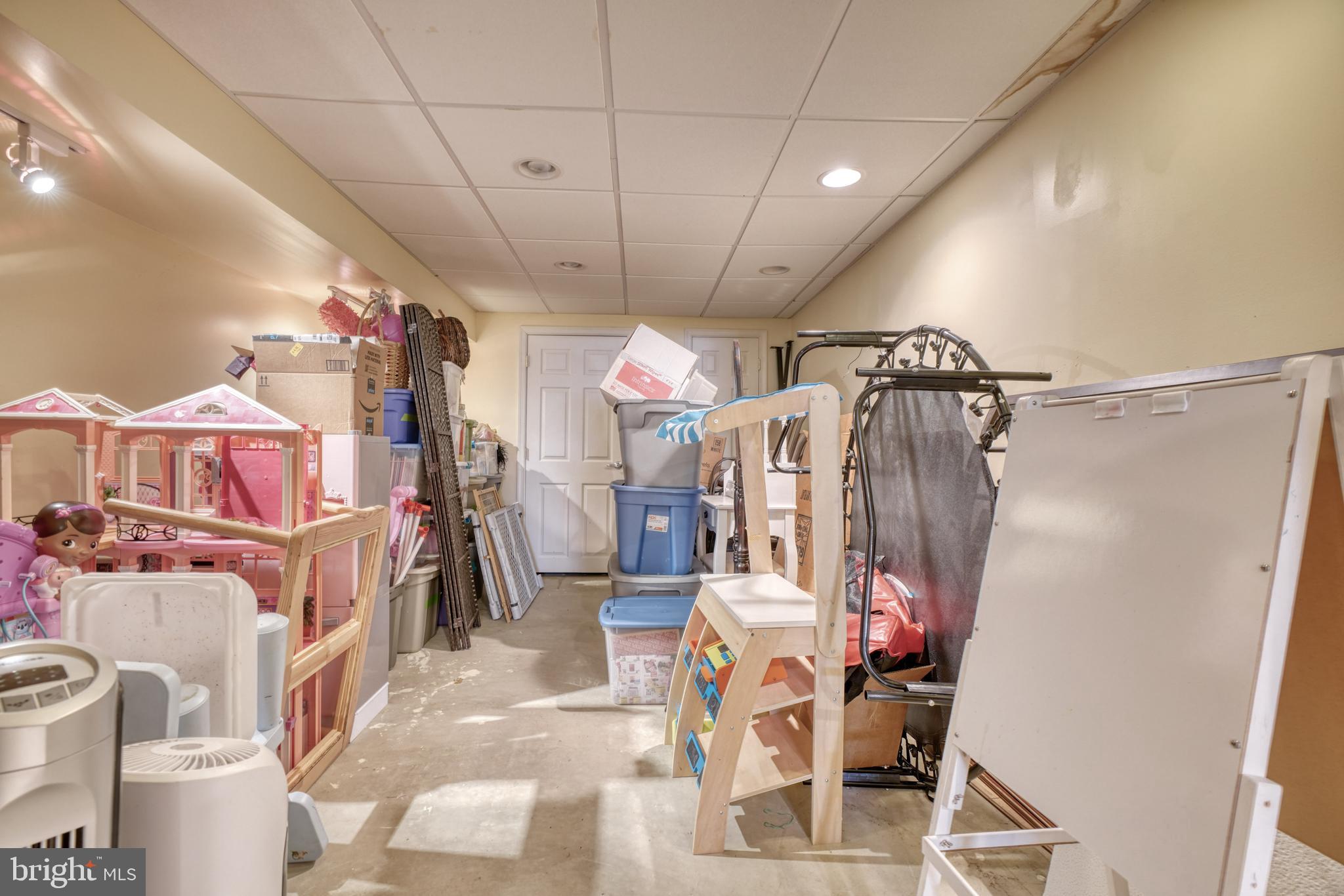 VILLAGE OF BYNUM RUN - Residential